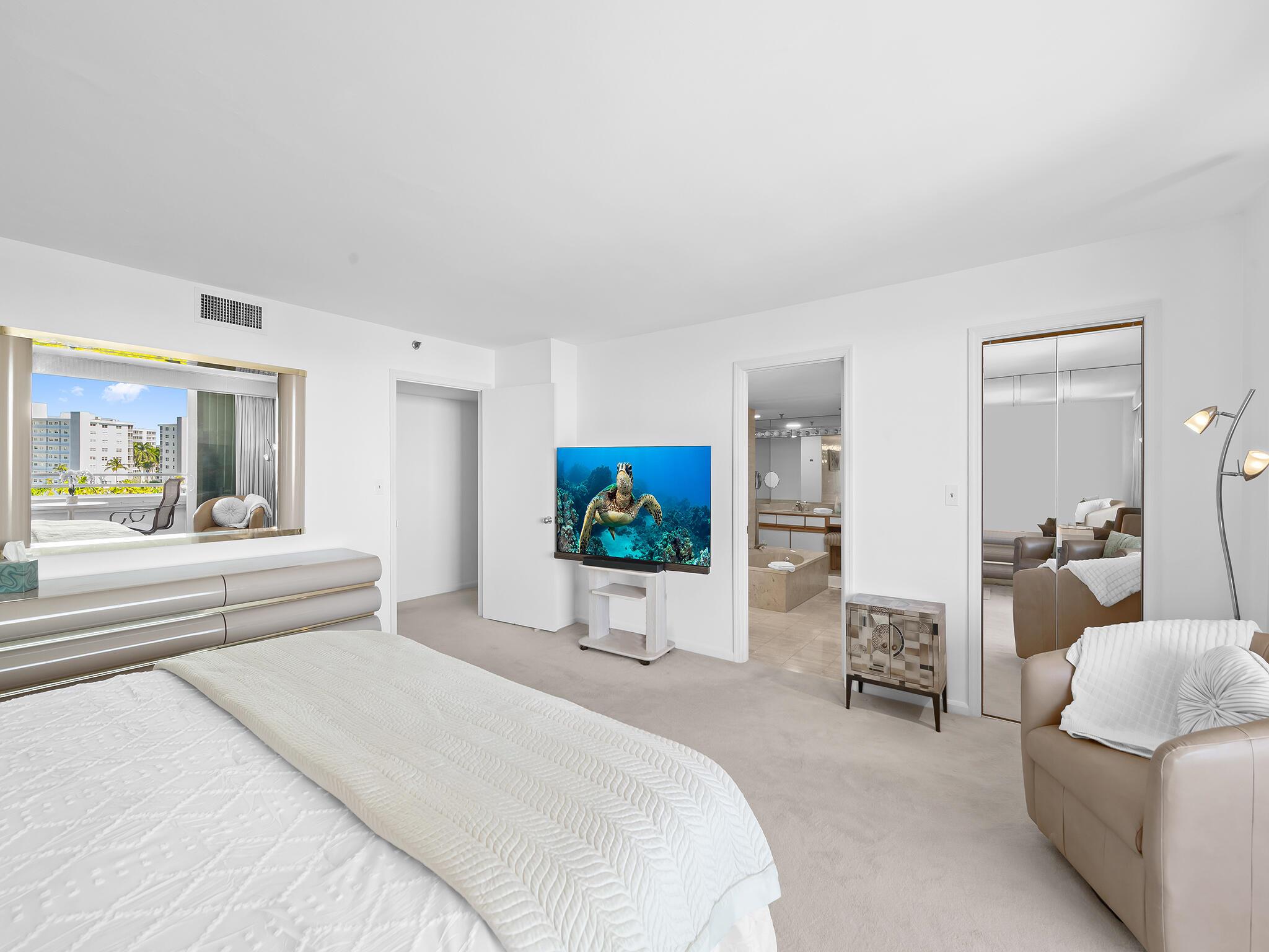 CLARENDON CONDO - Residential