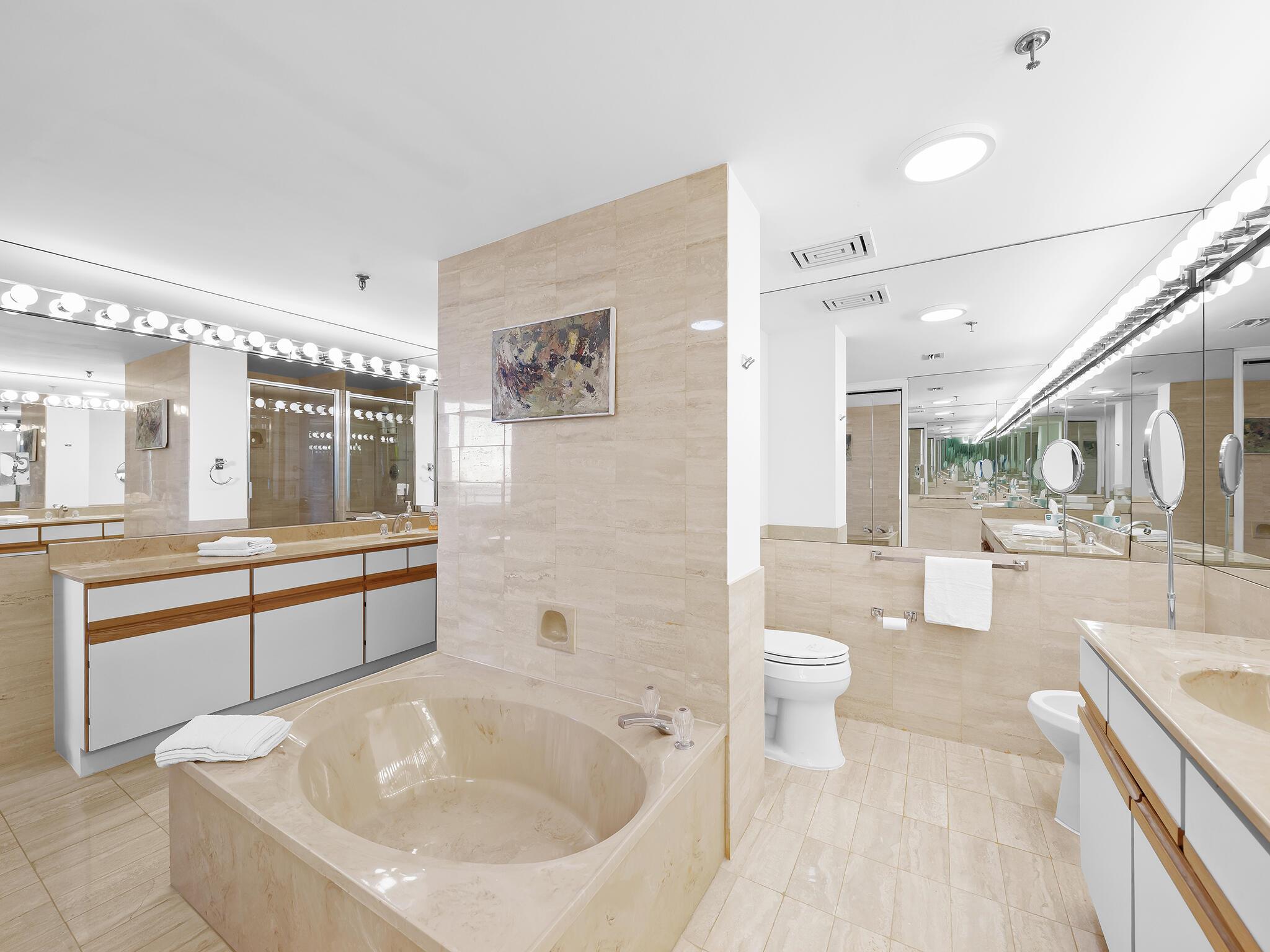 CLARENDON CONDO - Residential