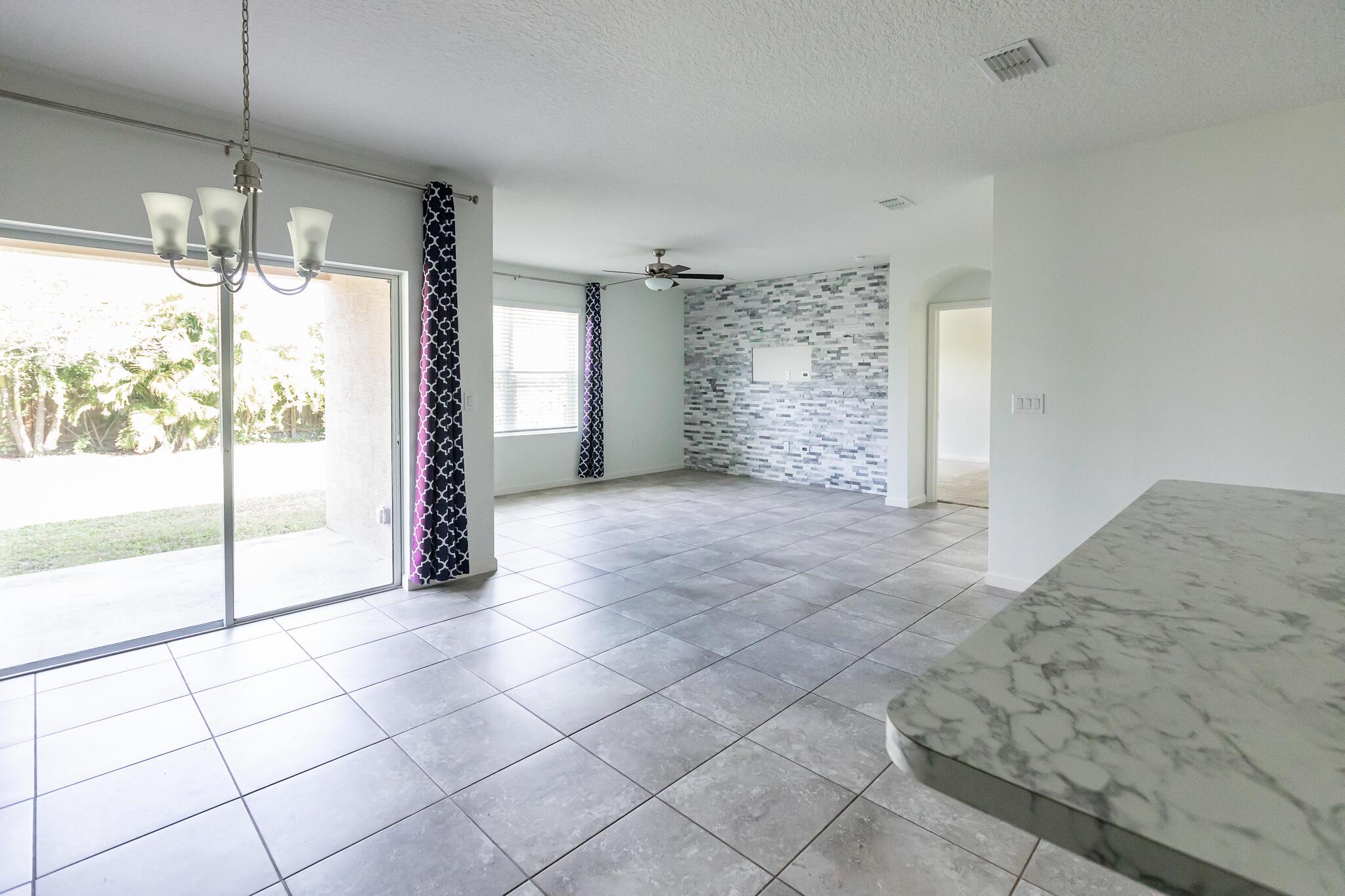PORT ST LUCIE SECTION 17 - Residential Lease