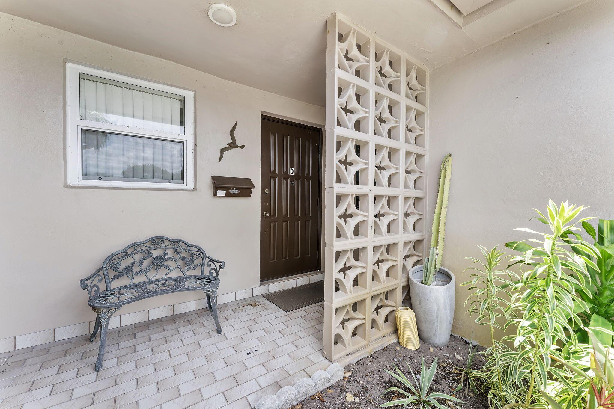 View photos, virtual tours, details... 1347 NE High Point Way Way NE D
