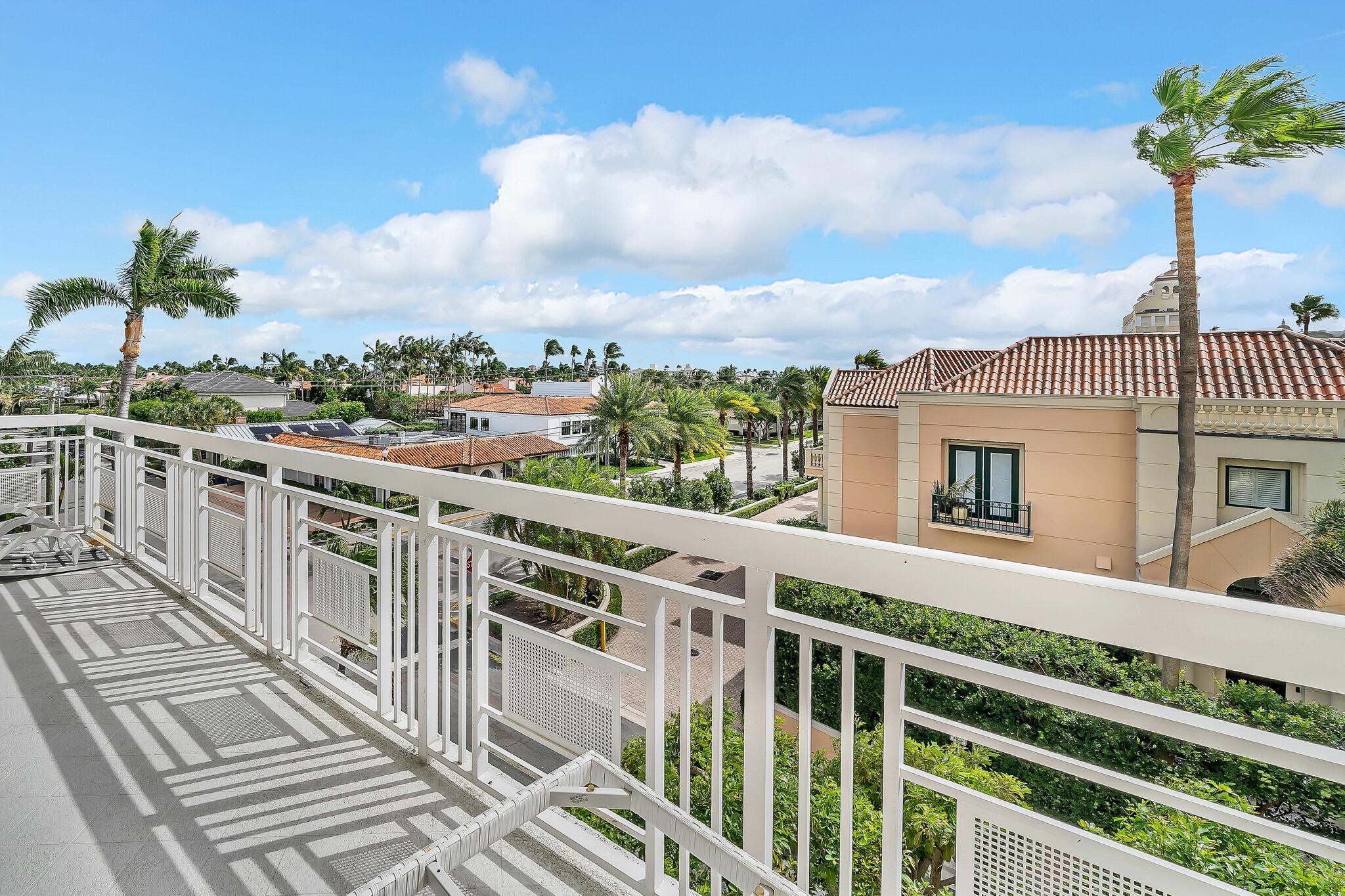 LAKE TOWERS CONDO - Residential Lease