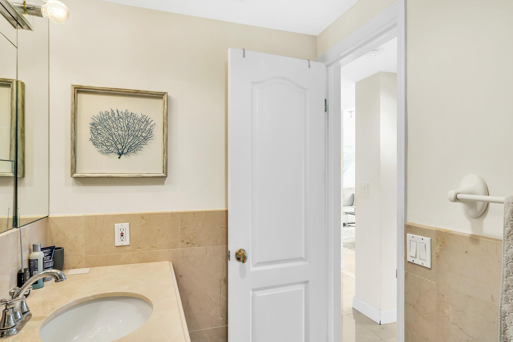 LAKE TOWERS CONDO - Residential Lease