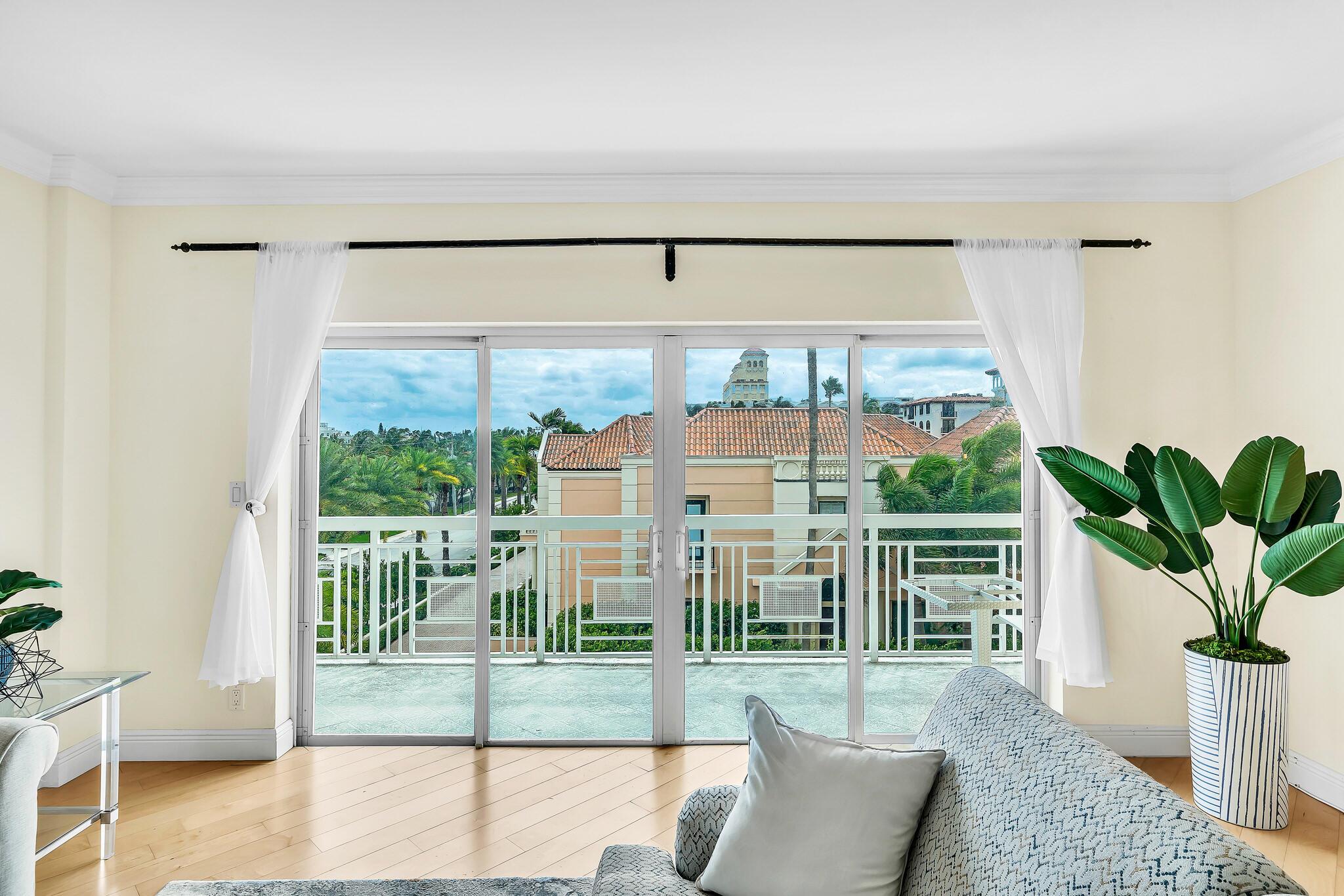 LAKE TOWERS CONDO - Residential Lease