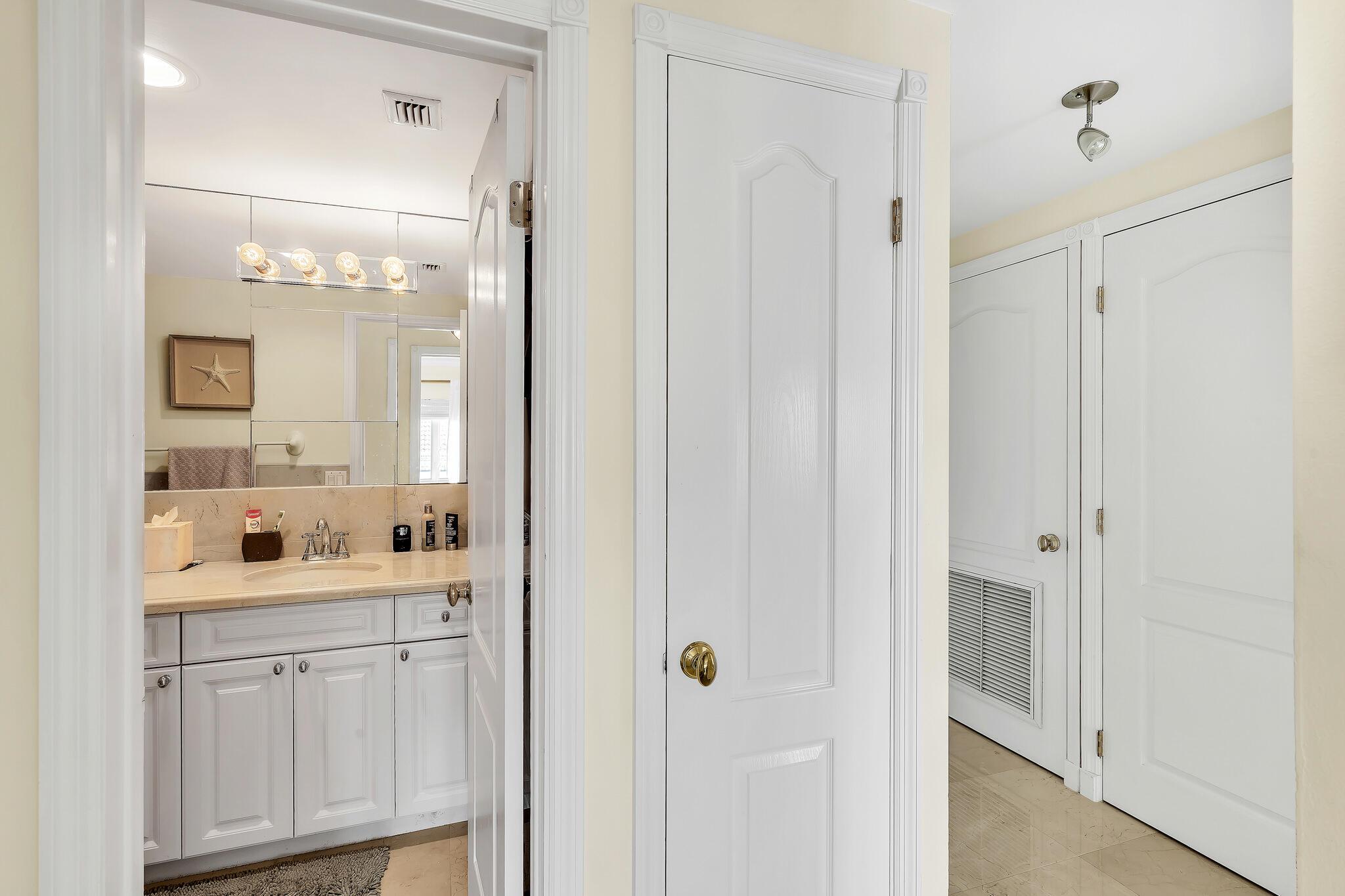 LAKE TOWERS CONDO - Residential Lease