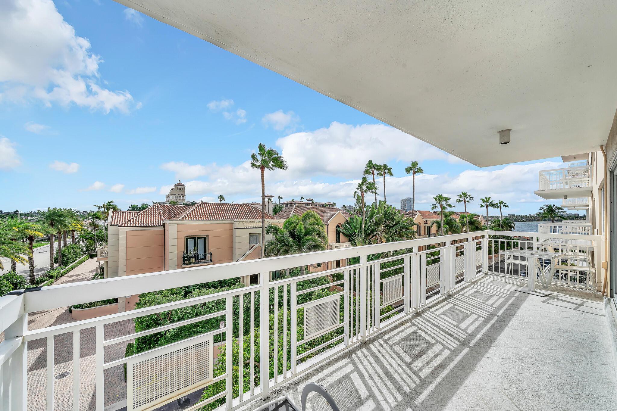 LAKE TOWERS CONDO - Residential Lease