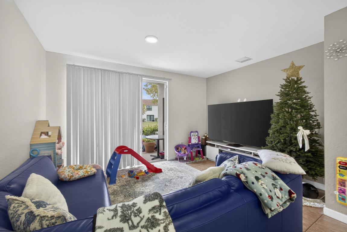 4147 Napoli Lake Drive