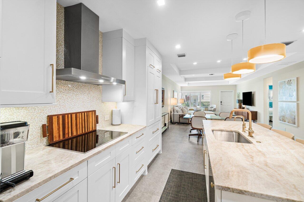 OUTRIGGER CONDO - Residential