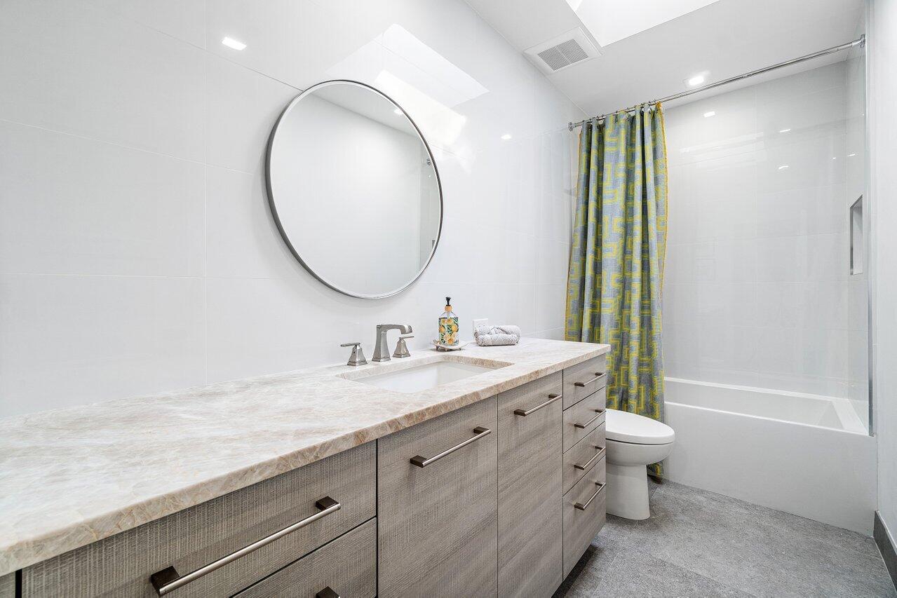 OUTRIGGER CONDO - Residential