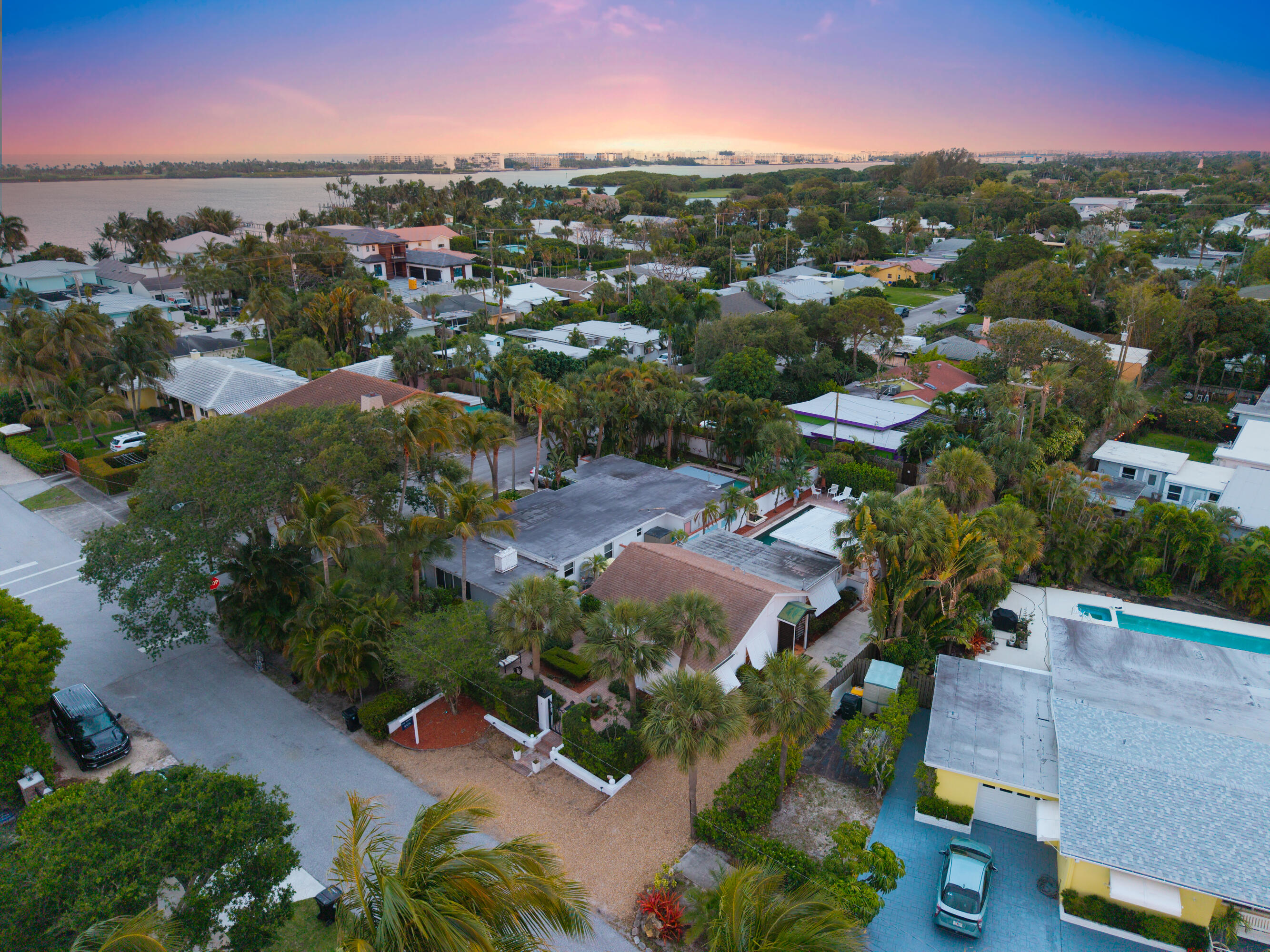 NORTH LAKE WORTH - Residential