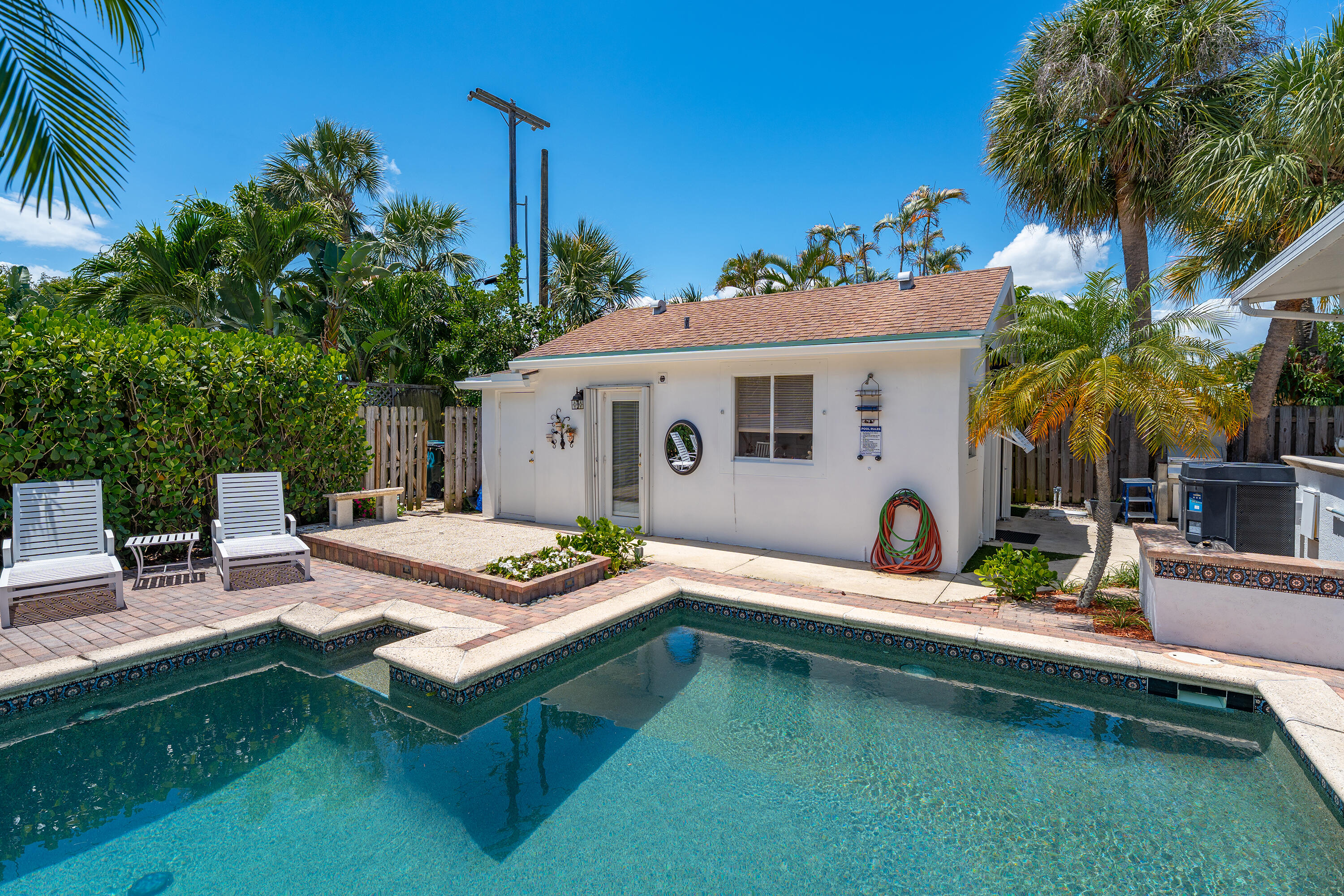 NORTH LAKE WORTH - Residential