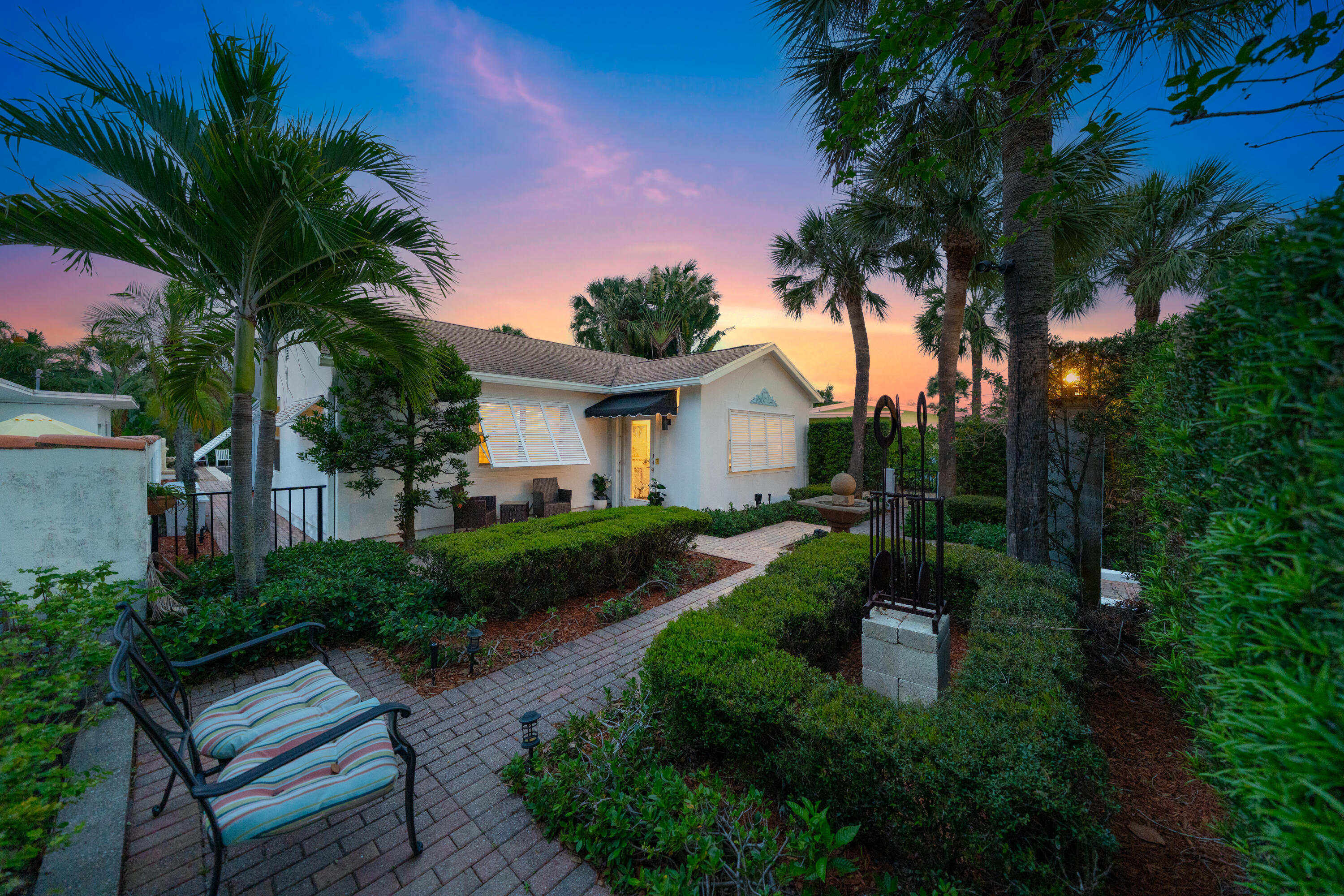NORTH LAKE WORTH - Residential
