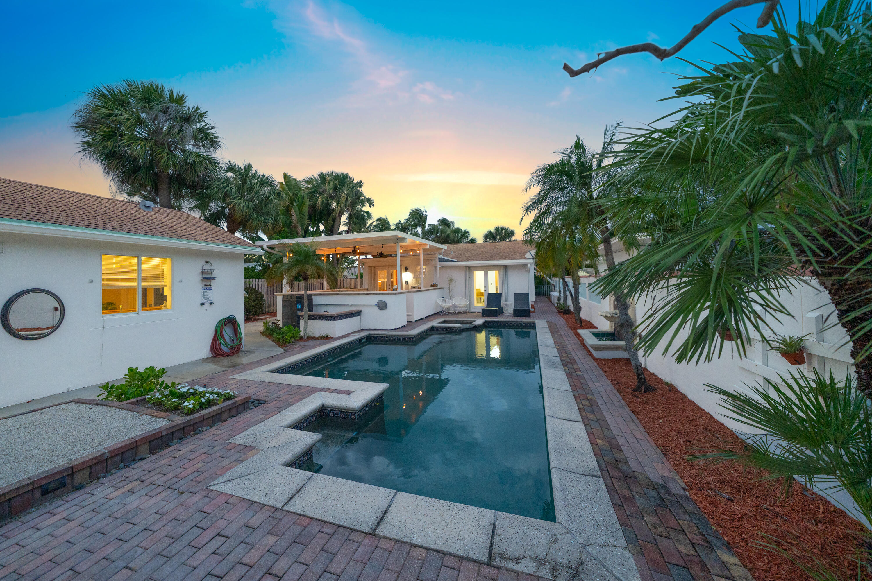 NORTH LAKE WORTH - Residential