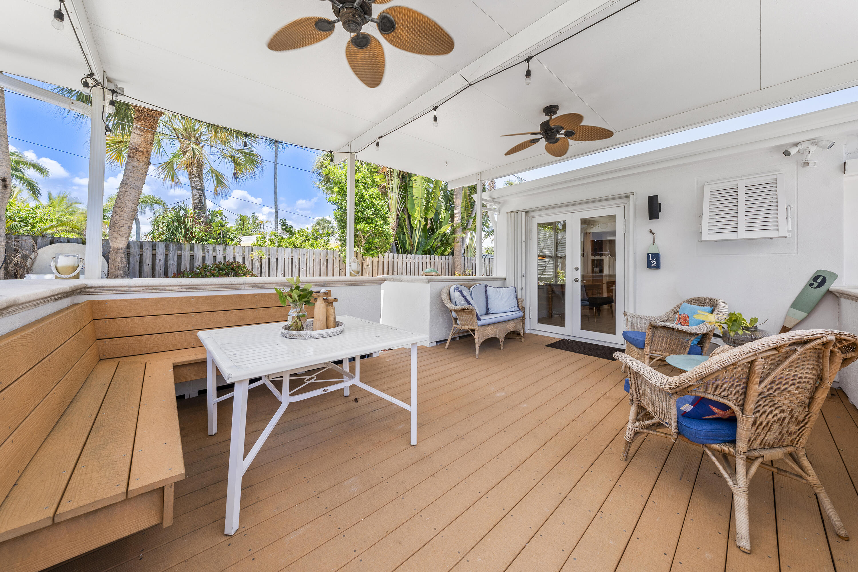 NORTH LAKE WORTH - Residential