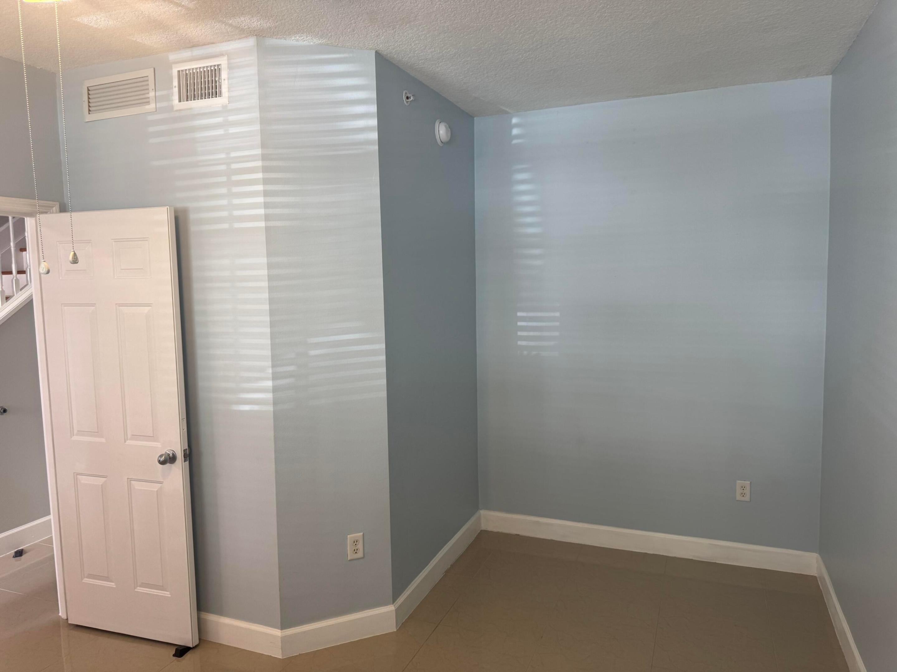 MOORINGS AT LANTANA TOWNHOUSES CONDO - Residential Lease