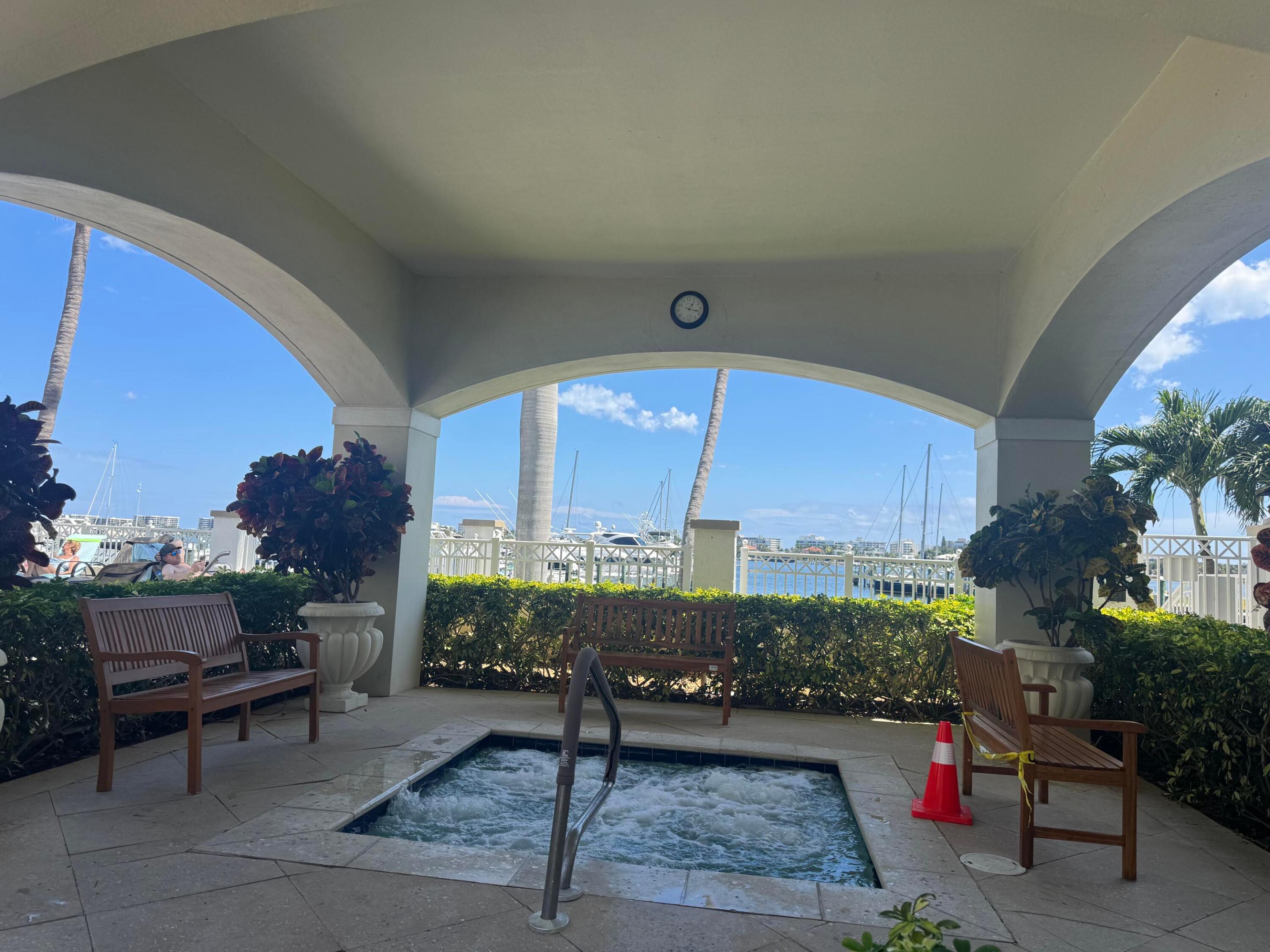 MOORINGS AT LANTANA TOWNHOUSES CONDO - Residential Lease