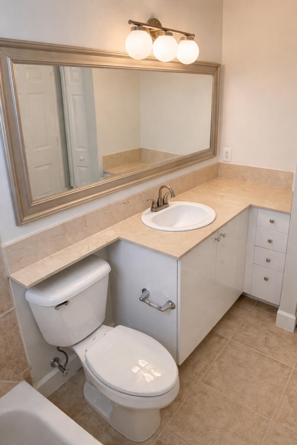 MOORINGS AT LANTANA TOWNHOUSES CONDO - Residential Lease