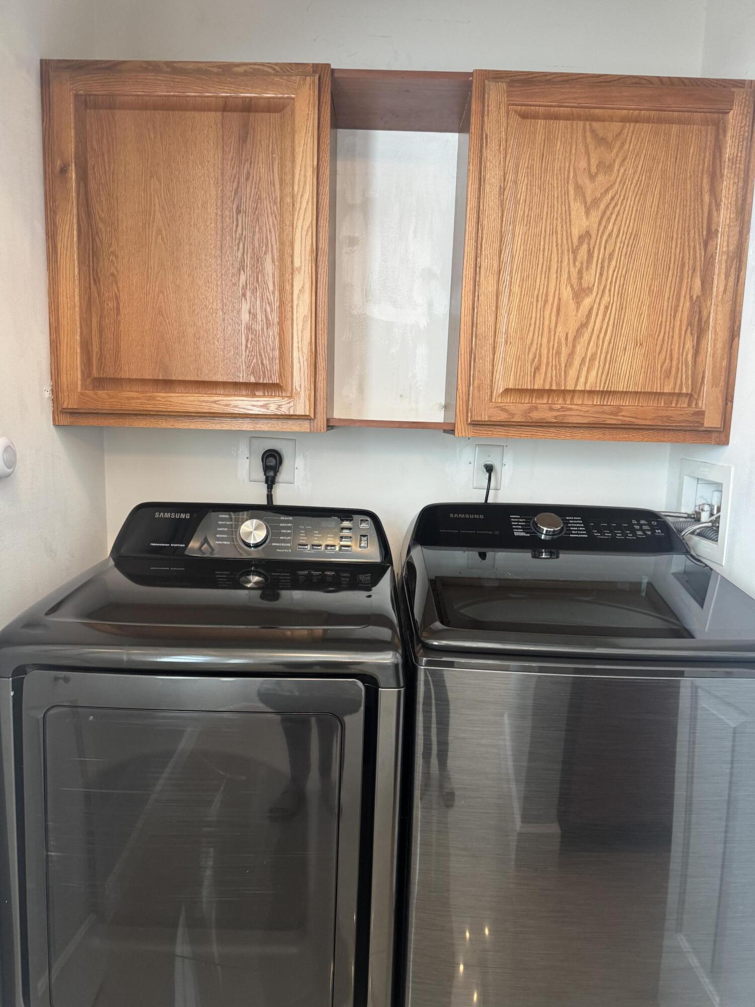 MOORINGS AT LANTANA TOWNHOUSES CONDO - Residential Lease