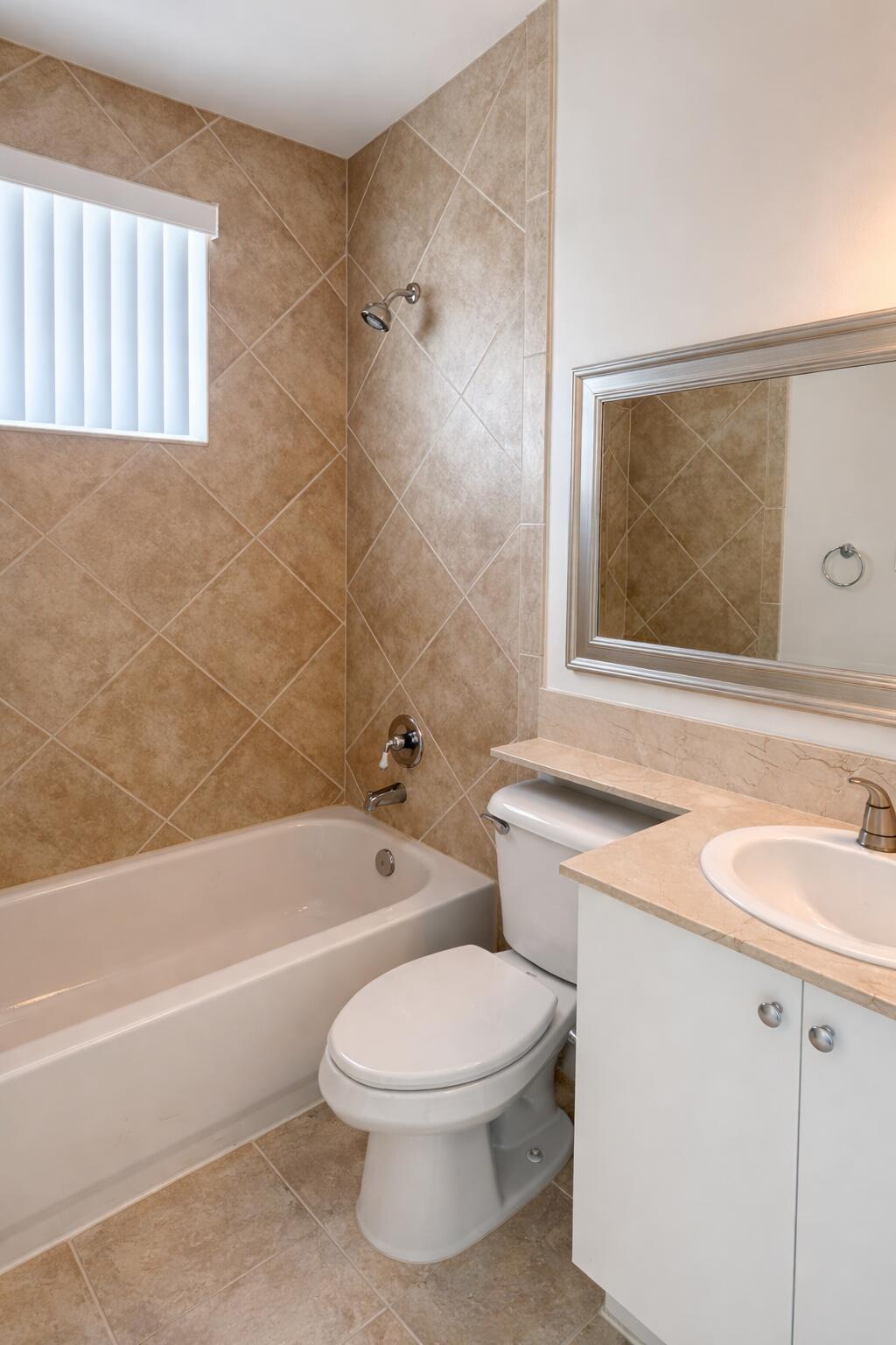 MOORINGS AT LANTANA TOWNHOUSES CONDO - Residential Lease