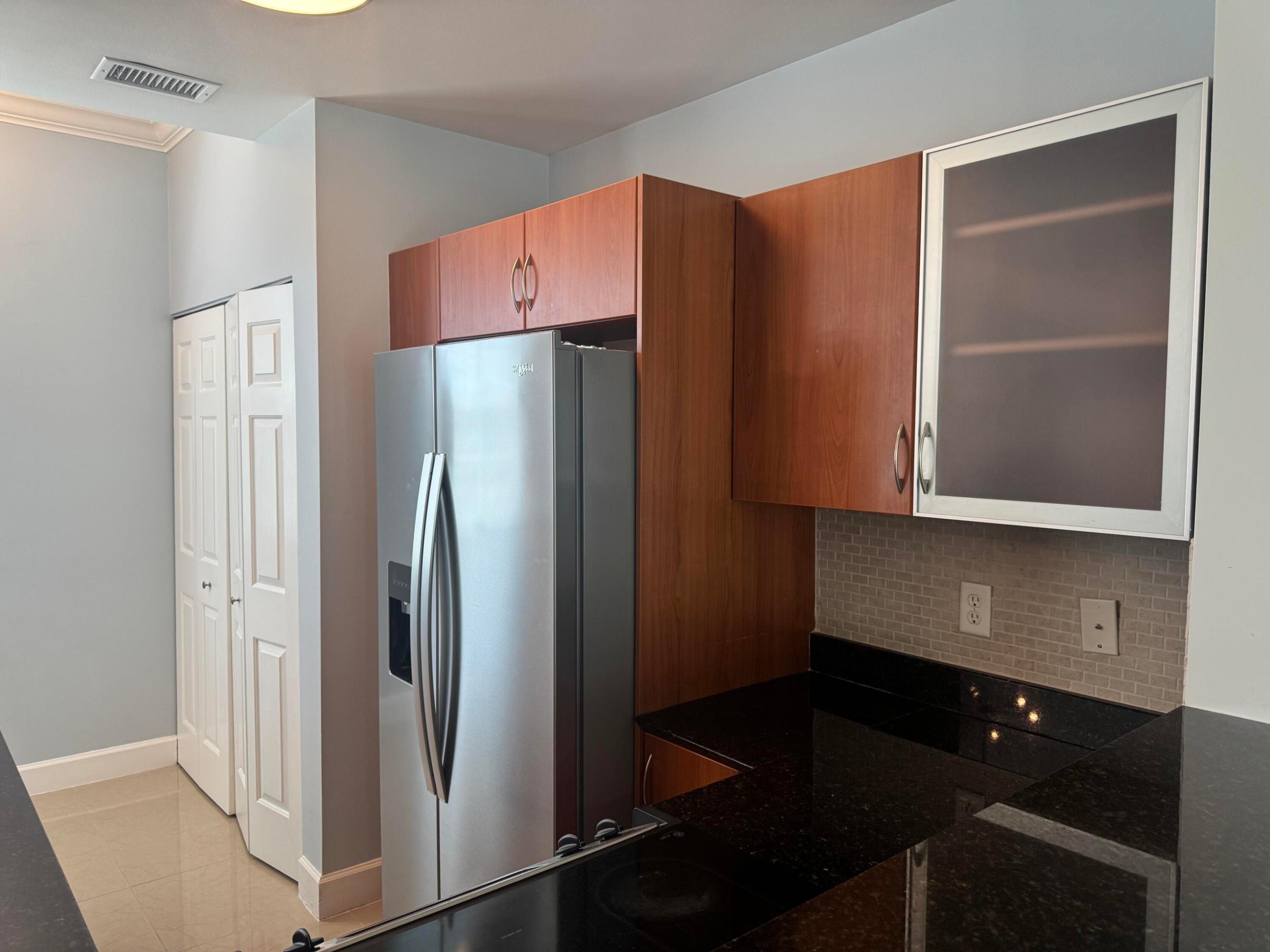 MOORINGS AT LANTANA TOWNHOUSES CONDO - Residential Lease