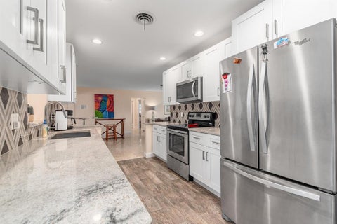Featured picture for the property R10663917