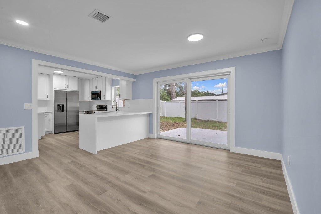 Photo of 4630 NE 5TH Terrace, Oakland Park, FL 33334 (MLS # B26068049)