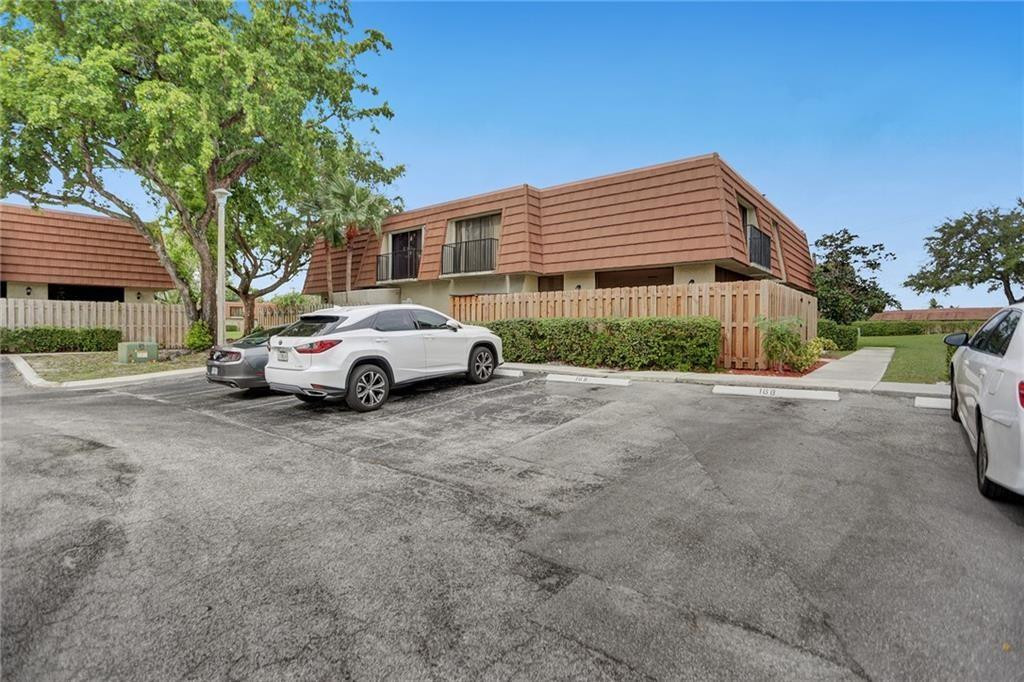 EVERGREEN LAKES - Residential