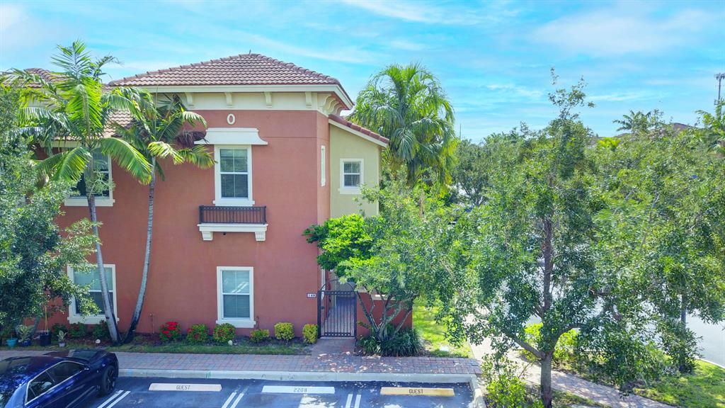 Photo of 148 Monterey Bay Drive, Boynton Beach, FL 33426 (MLS # R10735114)
