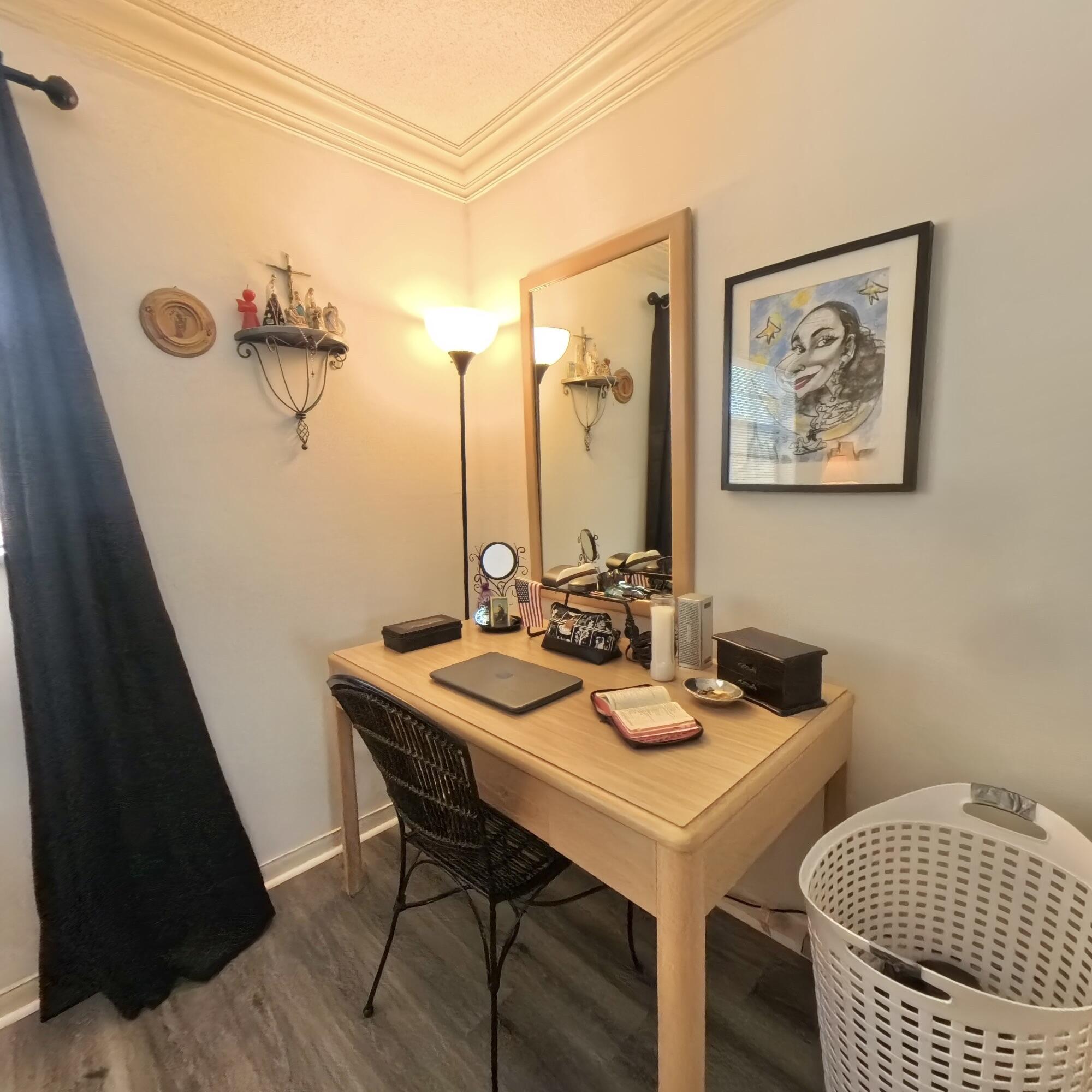 CRYSTAL LAKE CONDO 4100 - Residential