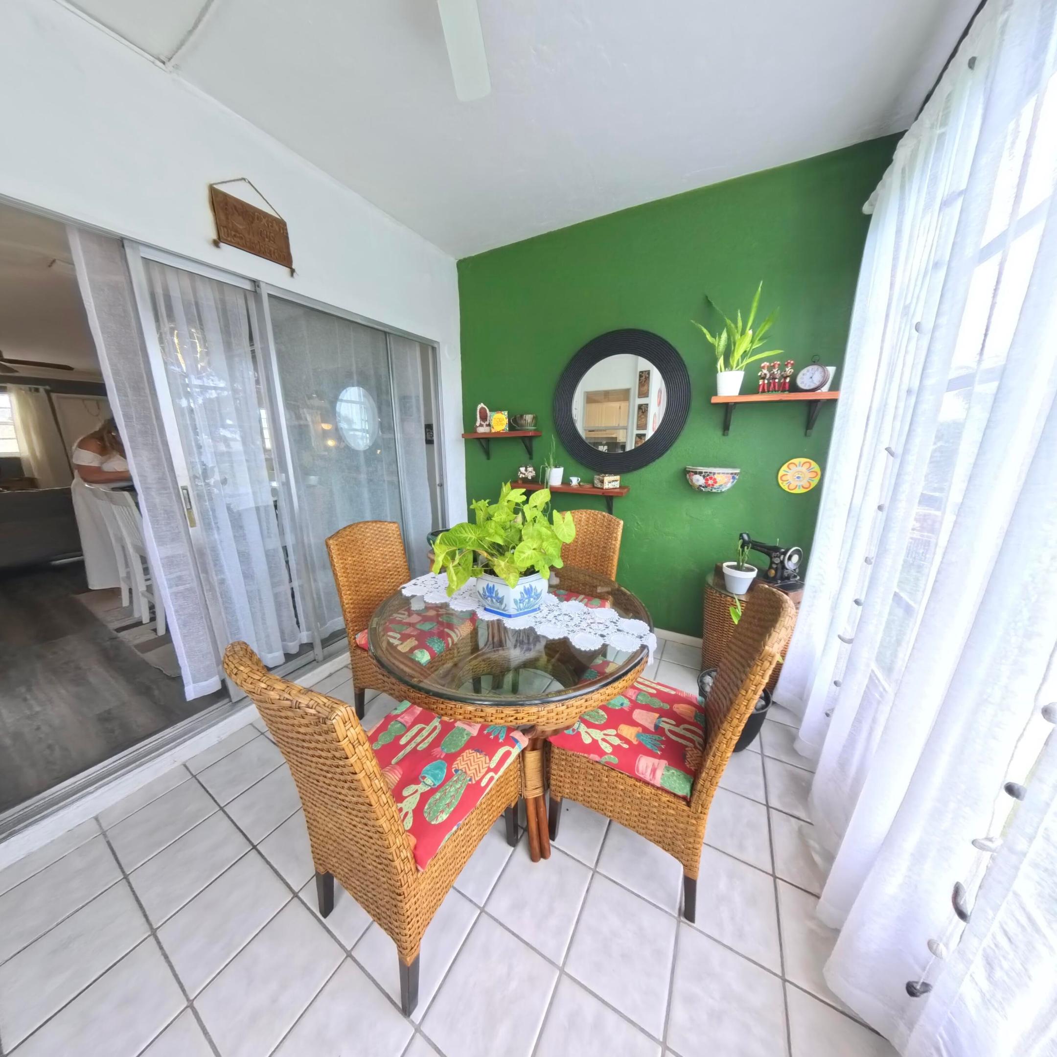 CRYSTAL LAKE CONDO 4100 - Residential