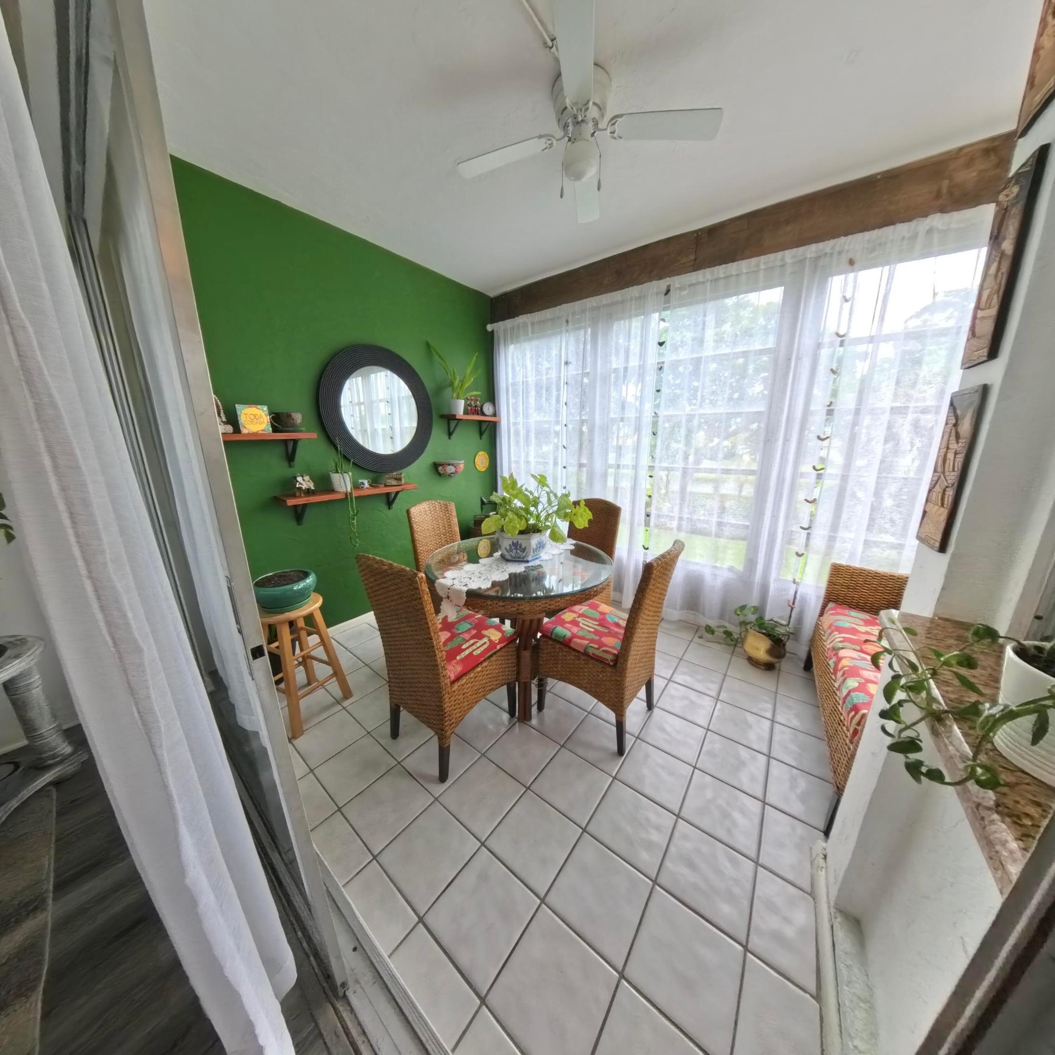 CRYSTAL LAKE CONDO 4100 - Residential