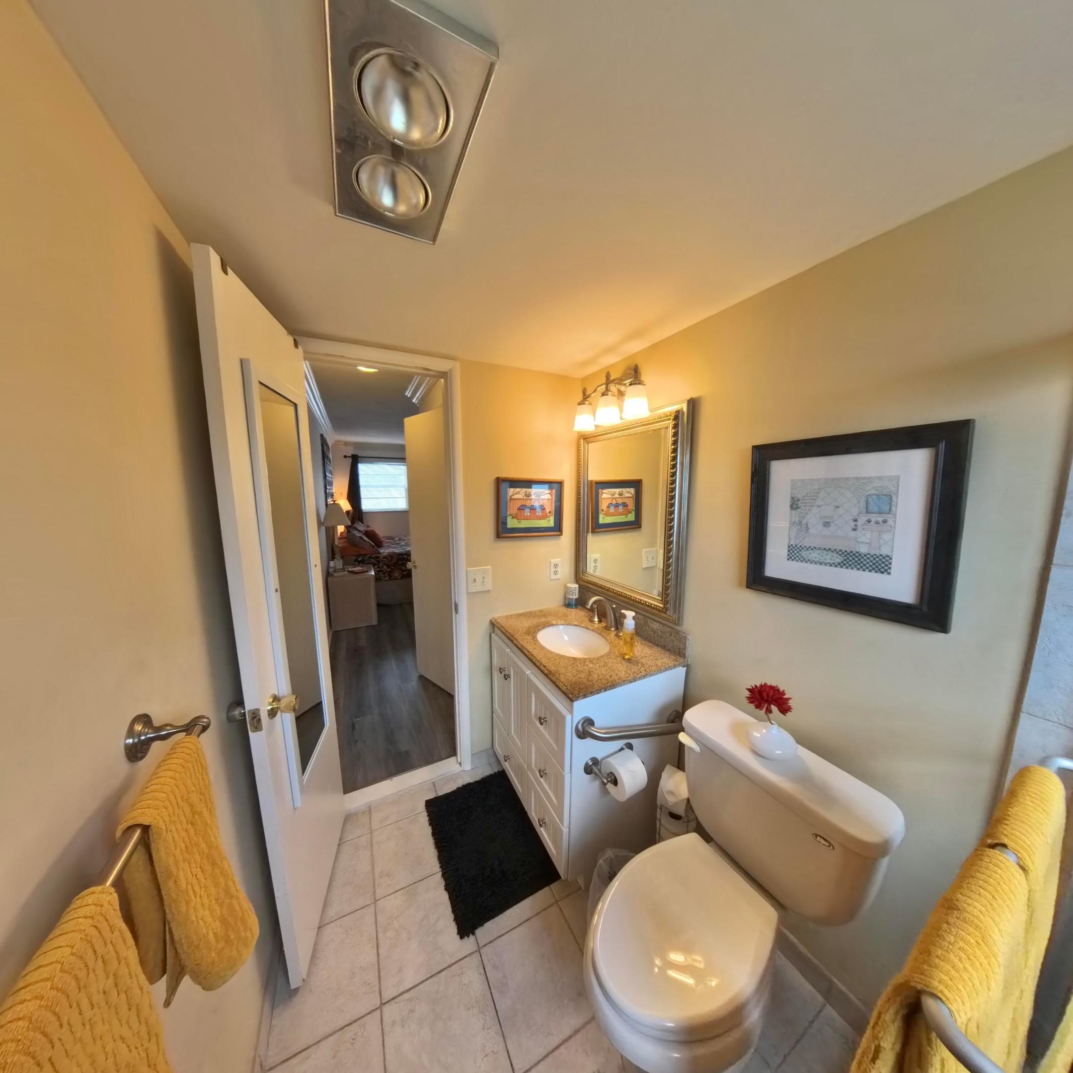 CRYSTAL LAKE CONDO 4100 - Residential