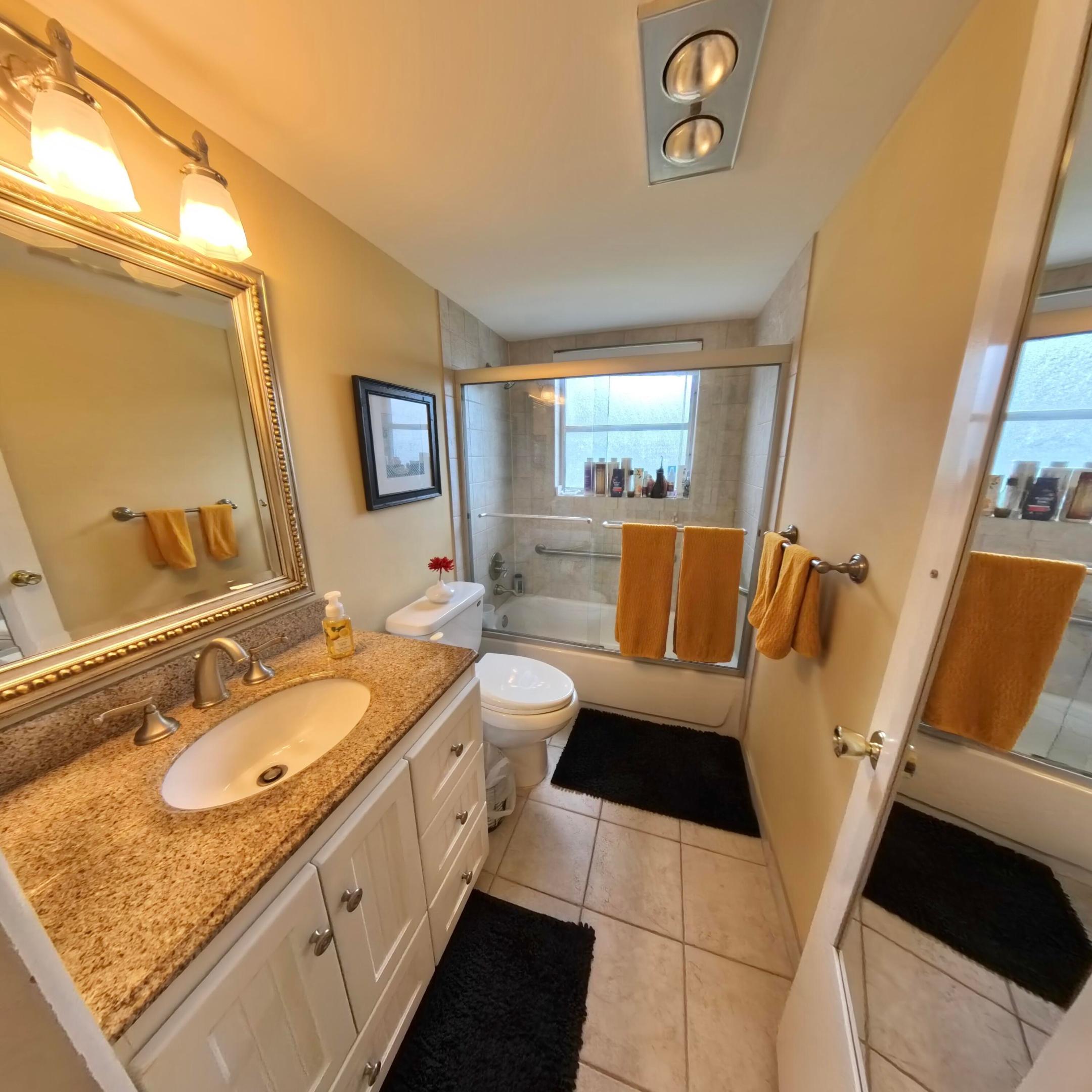 CRYSTAL LAKE CONDO 4100 - Residential