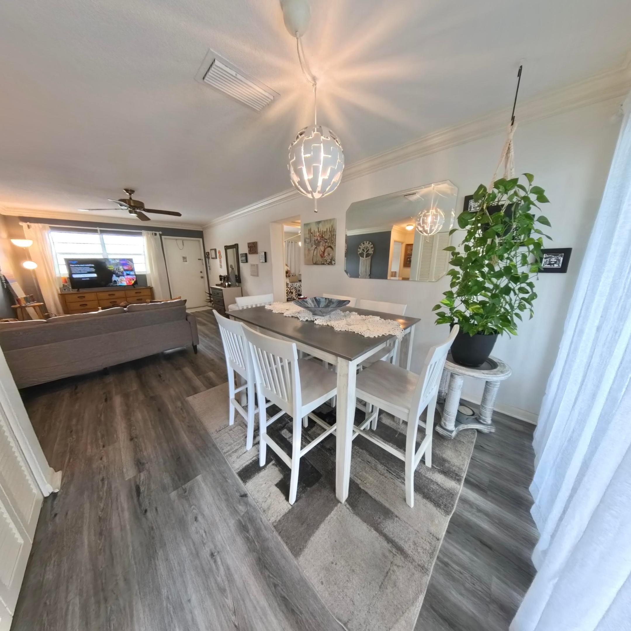 CRYSTAL LAKE CONDO 4100 - Residential