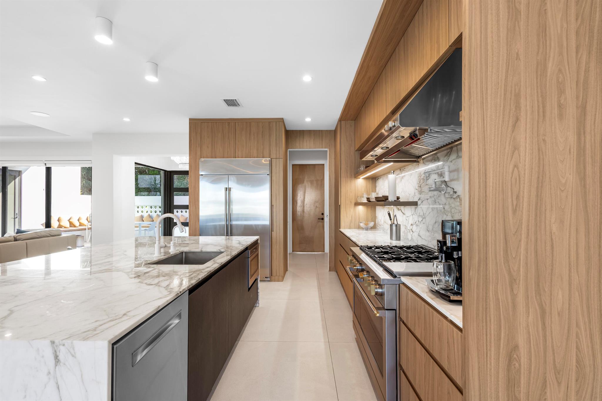 HYPOLUXO PARK IN - Residential