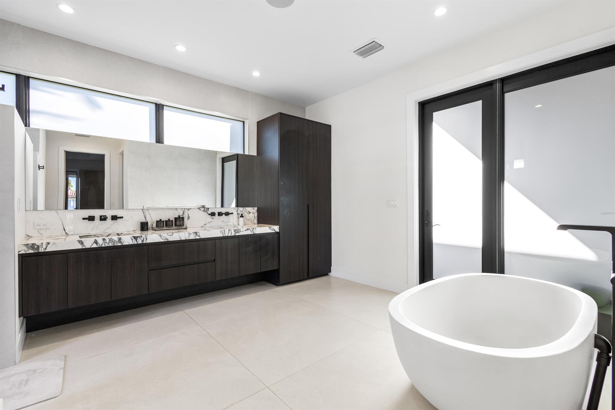 HYPOLUXO PARK IN - Residential