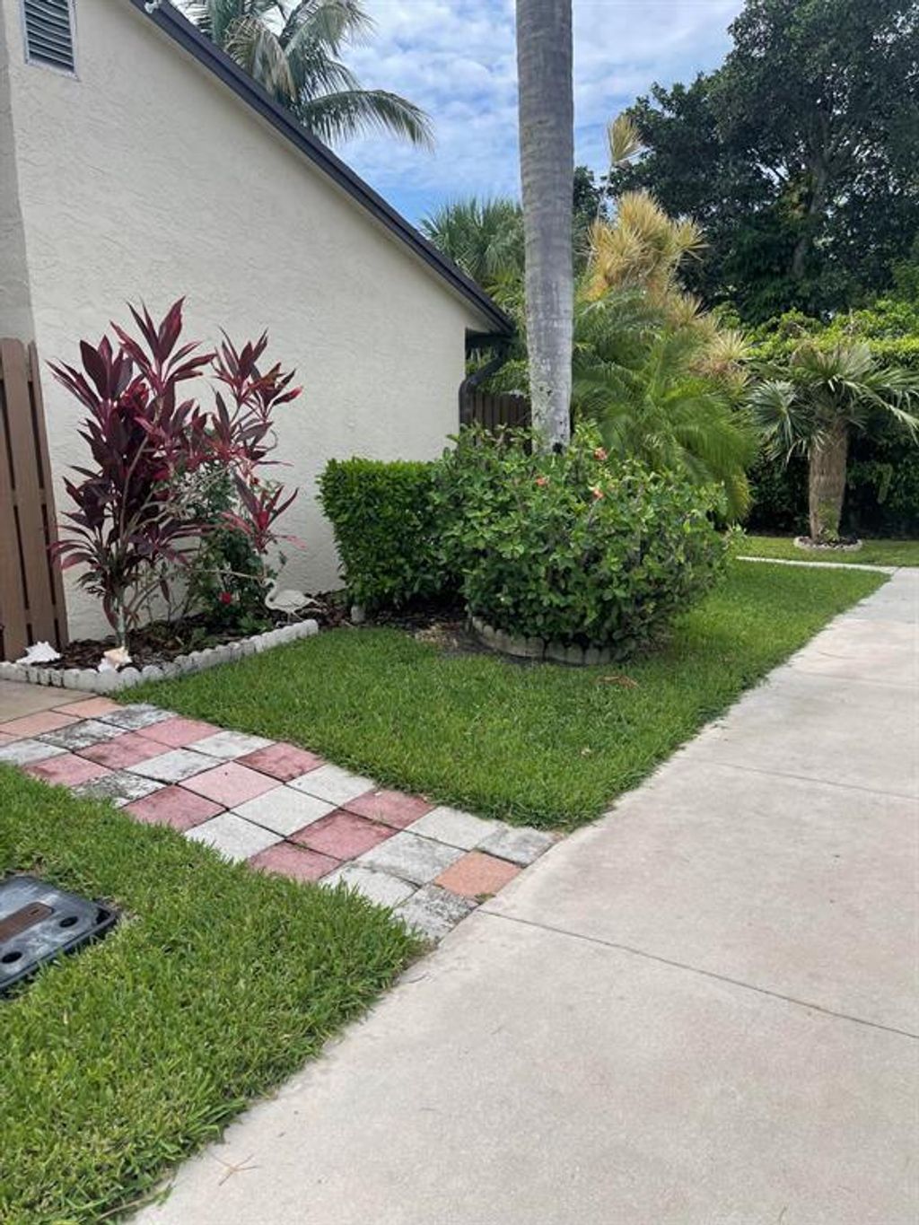 Photo of 3001 Waterview Circle Cir, Lake Worth Beach, FL 33461 (MLS # R10811757)