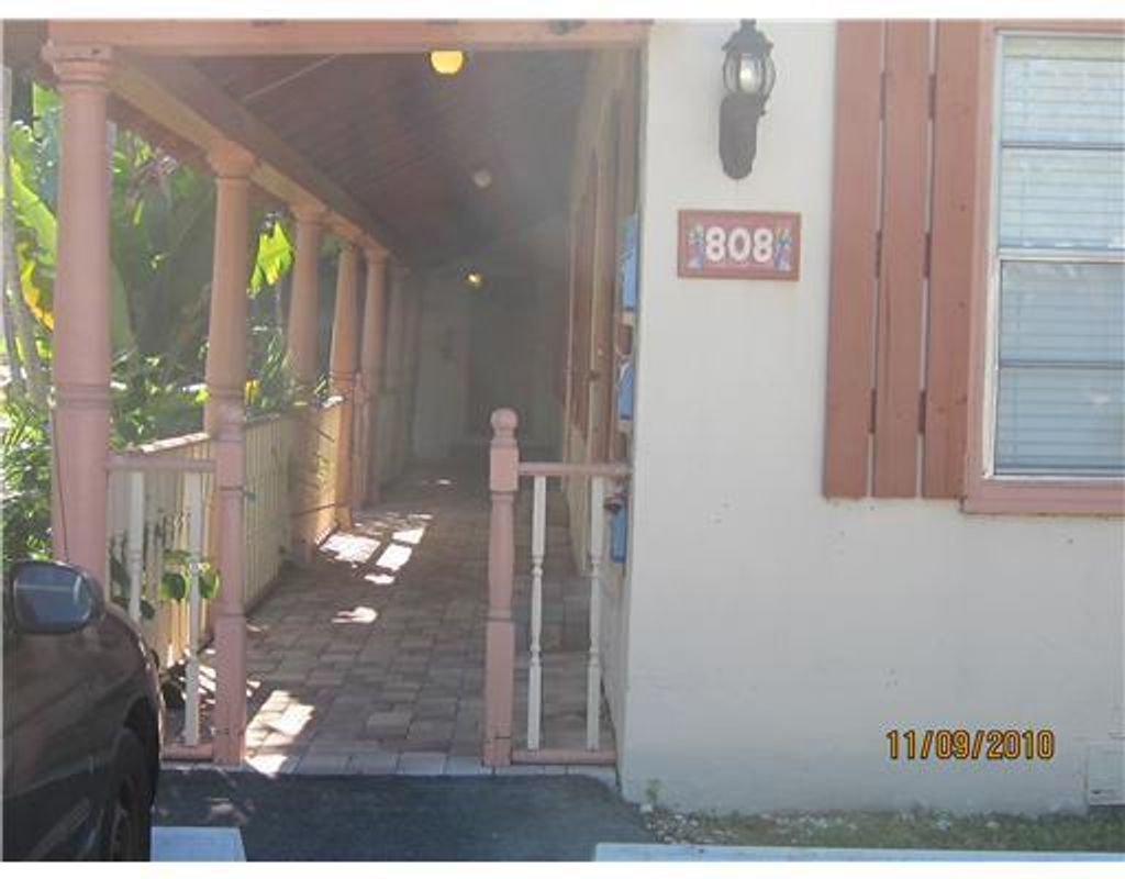 Photo of 808 SE 6th Court #1, Fort Lauderdale, FL 33301 (MLS # B26027986)
