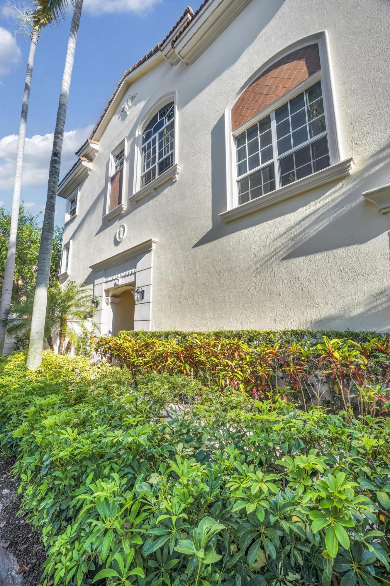 5600 NE Trieste Terrace