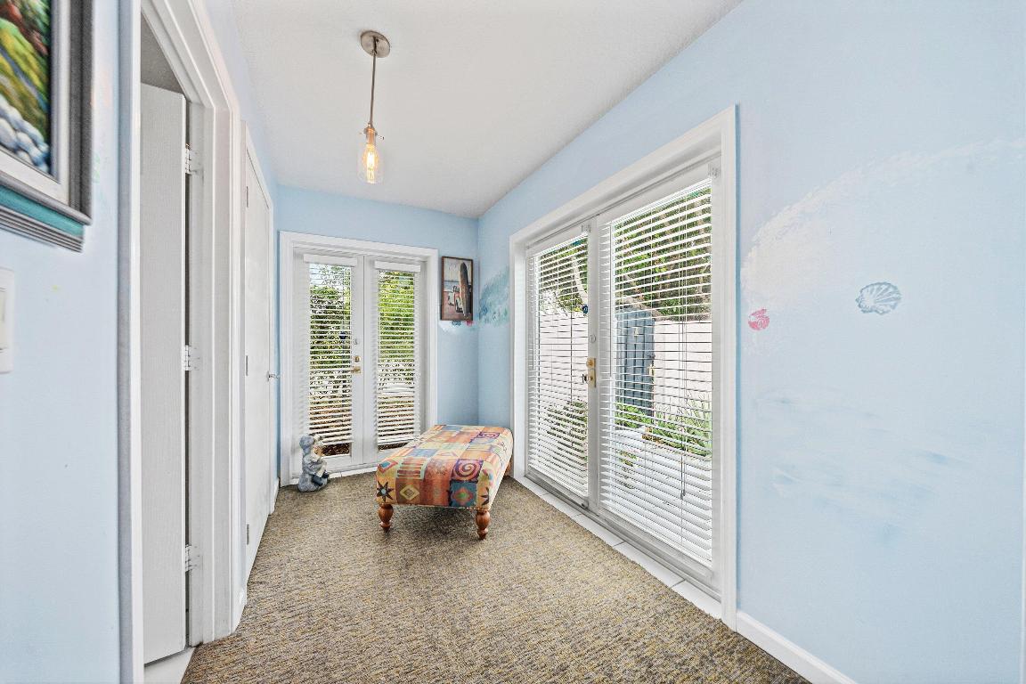 LAGOON PARK - Residential