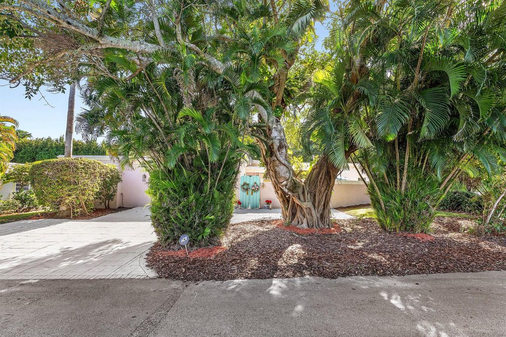 Photo of 800 Lagoon Lane, Lantana, FL 33462 (MLS # R11149072)