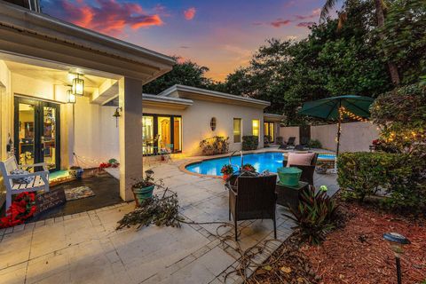 800 Lagoon Lane Lantana FL 33462