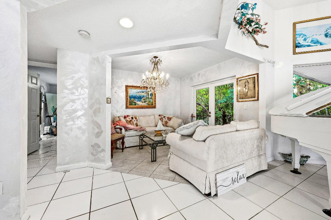 LAGOON PARK - Residential