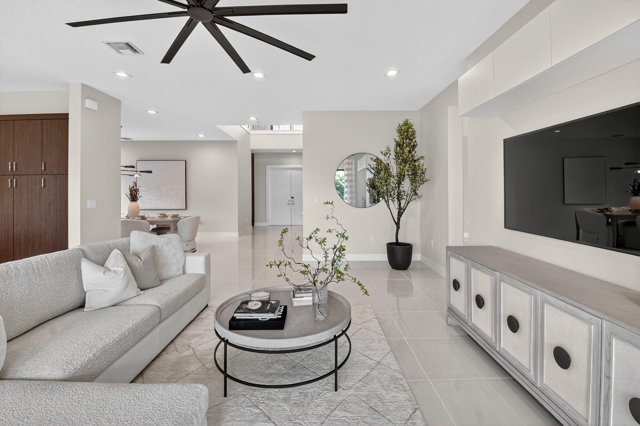 LOTUS EDGE - Residential