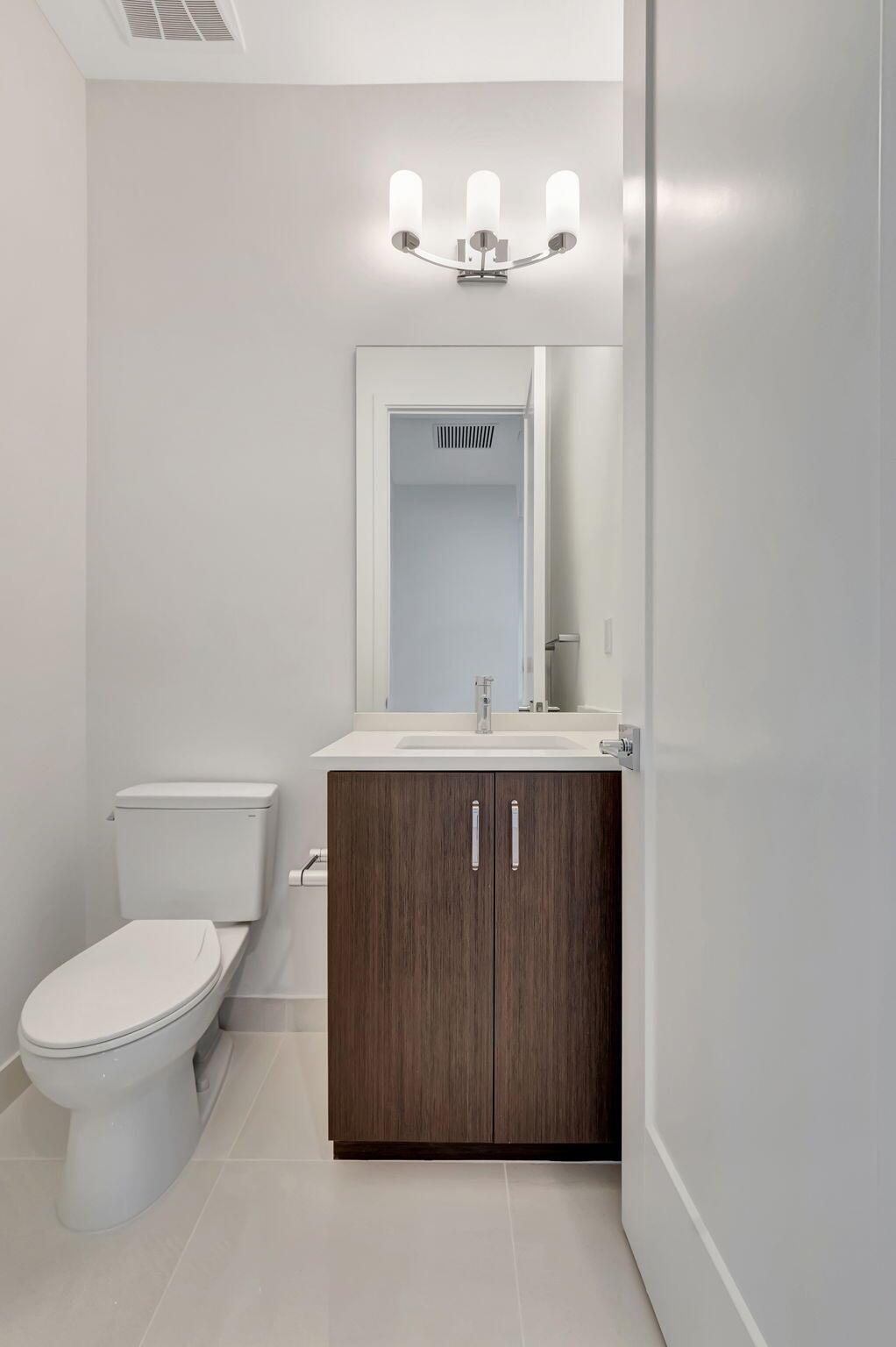 LOTUS EDGE - Residential