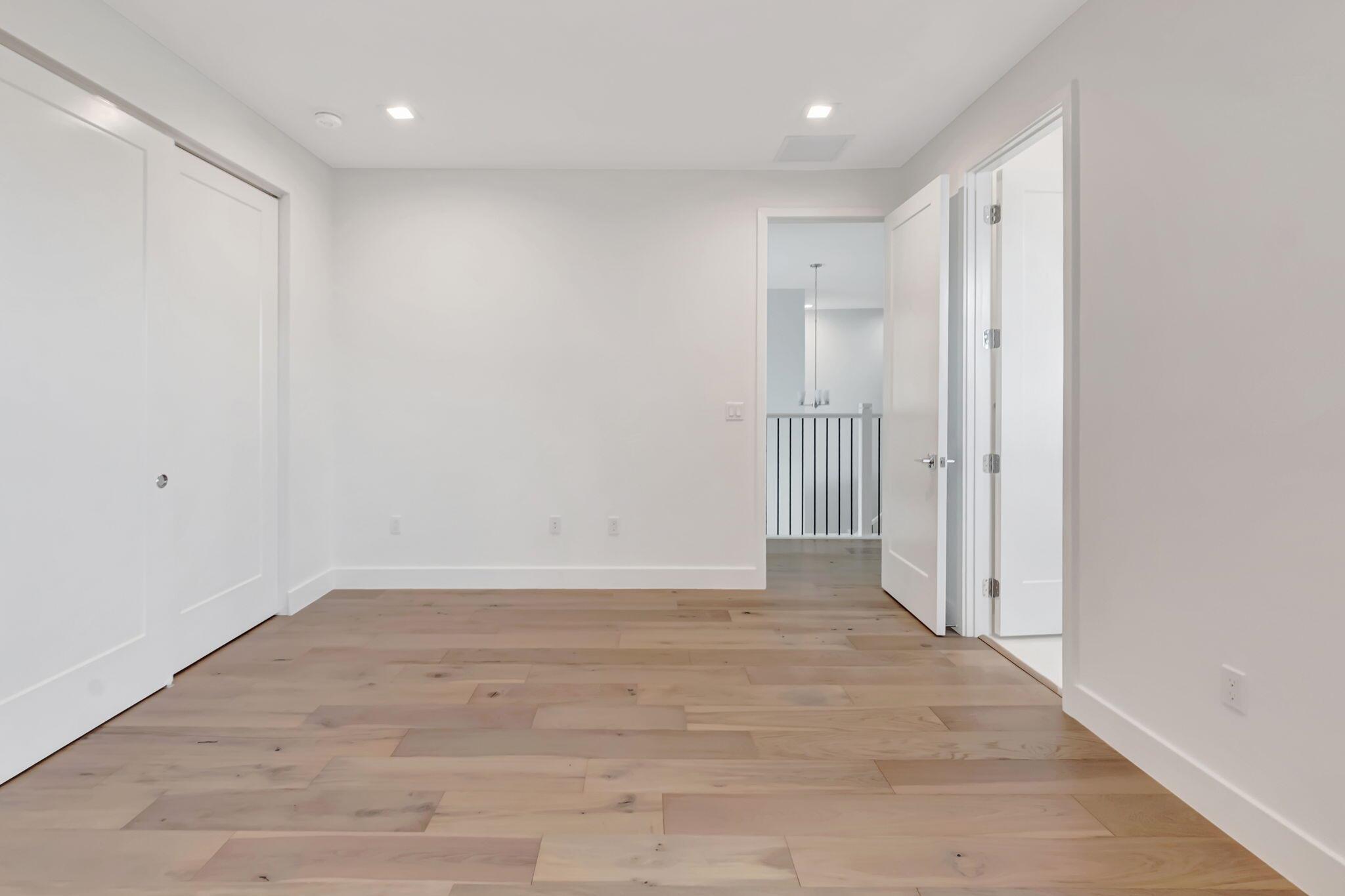 LOTUS EDGE - Residential