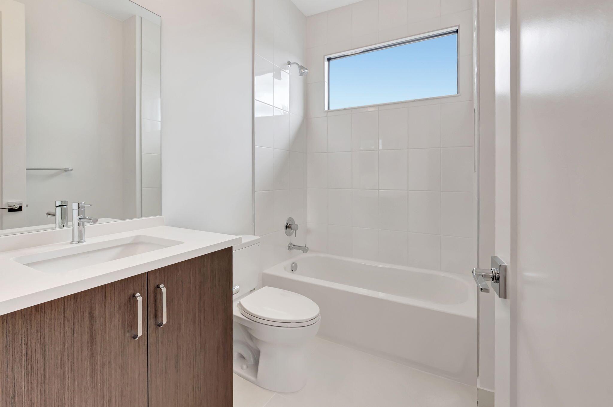 LOTUS EDGE - Residential