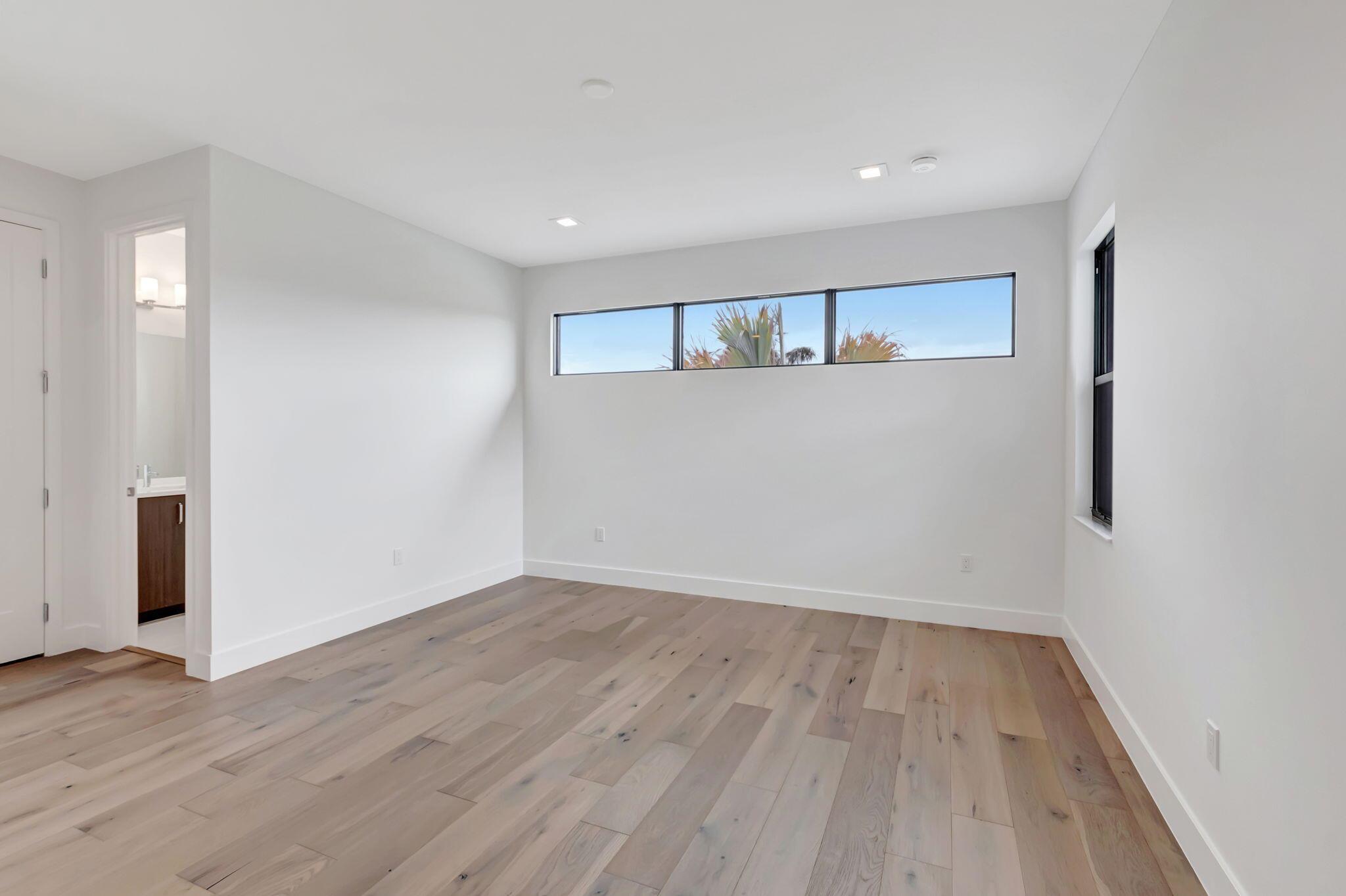 LOTUS EDGE - Residential