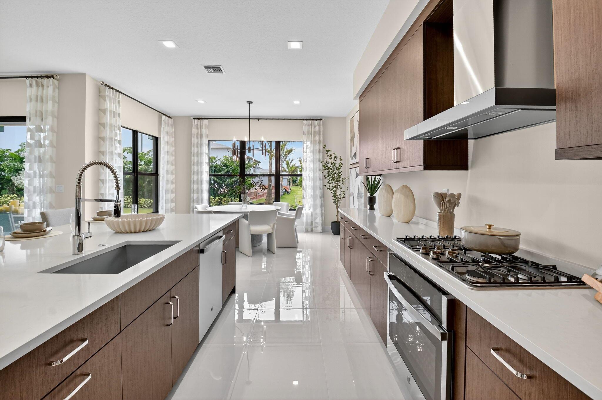 LOTUS EDGE - Residential