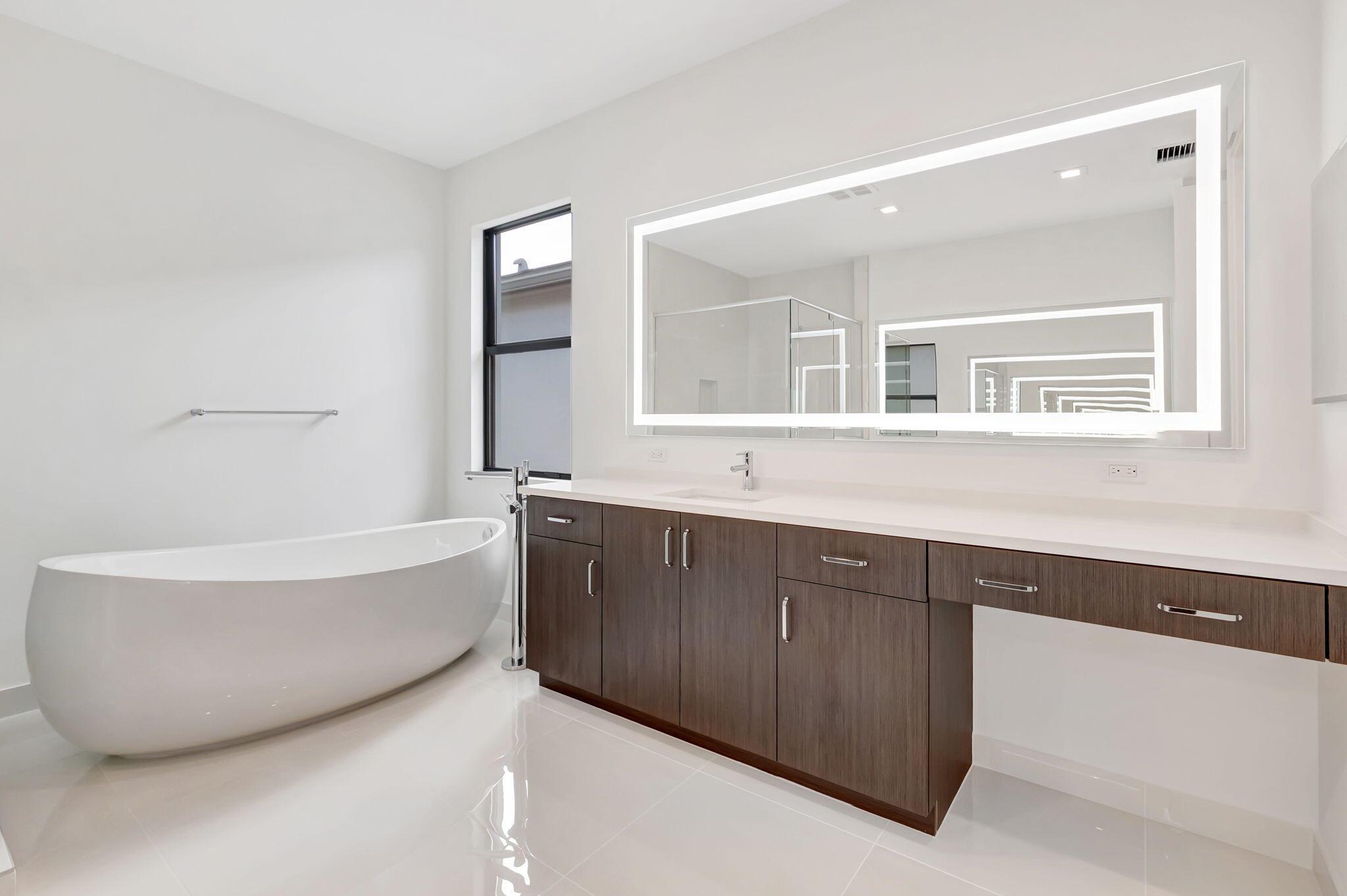 LOTUS EDGE - Residential