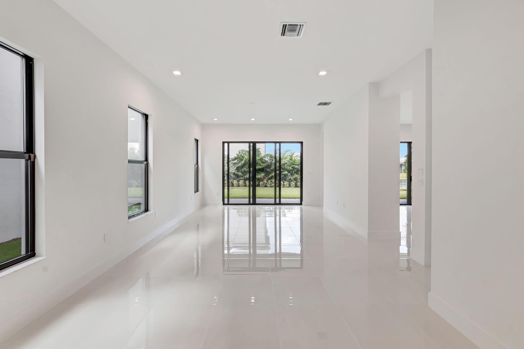 LOTUS EDGE - Residential